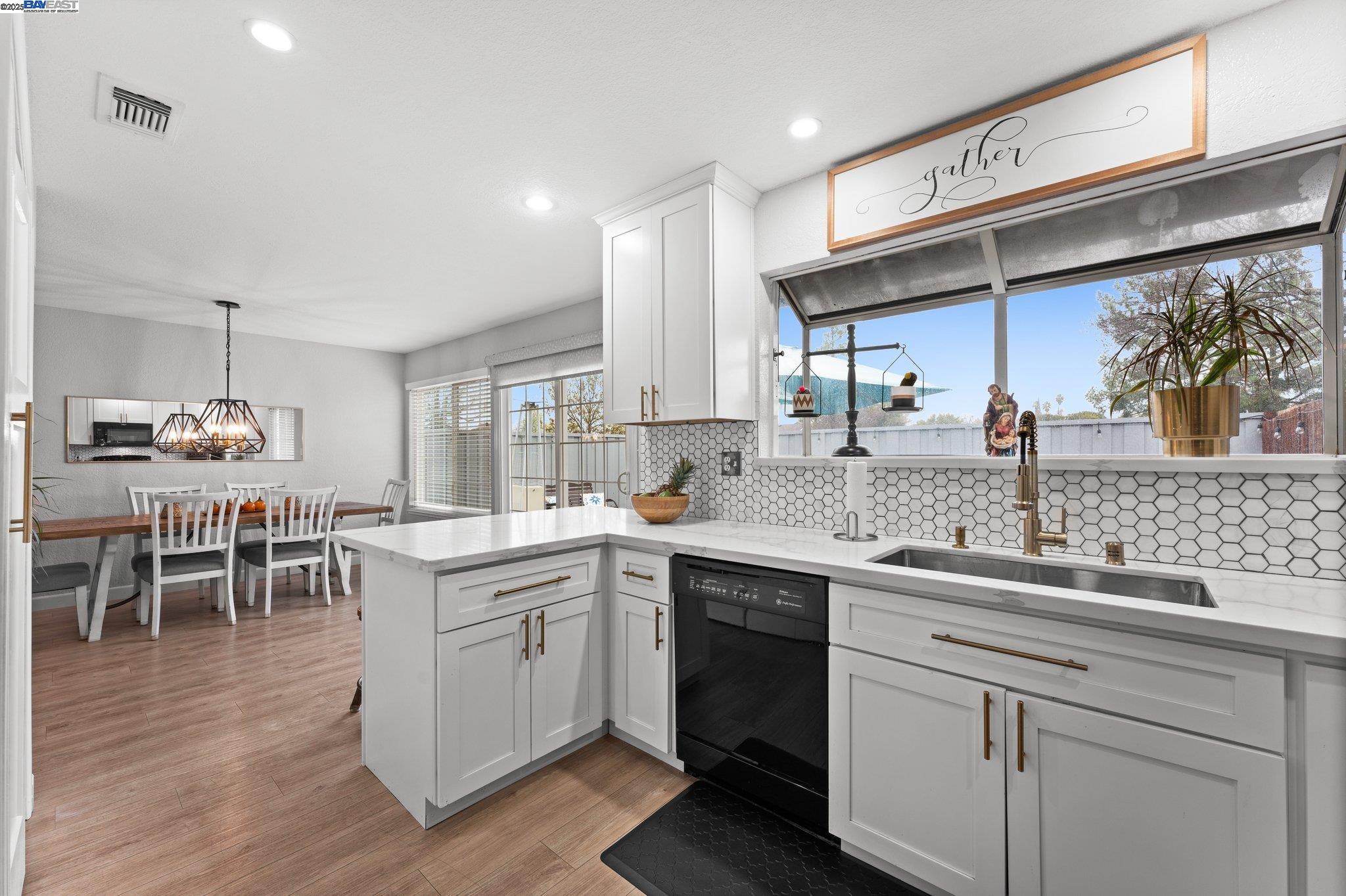 Photo #6: 41085904 Listing 