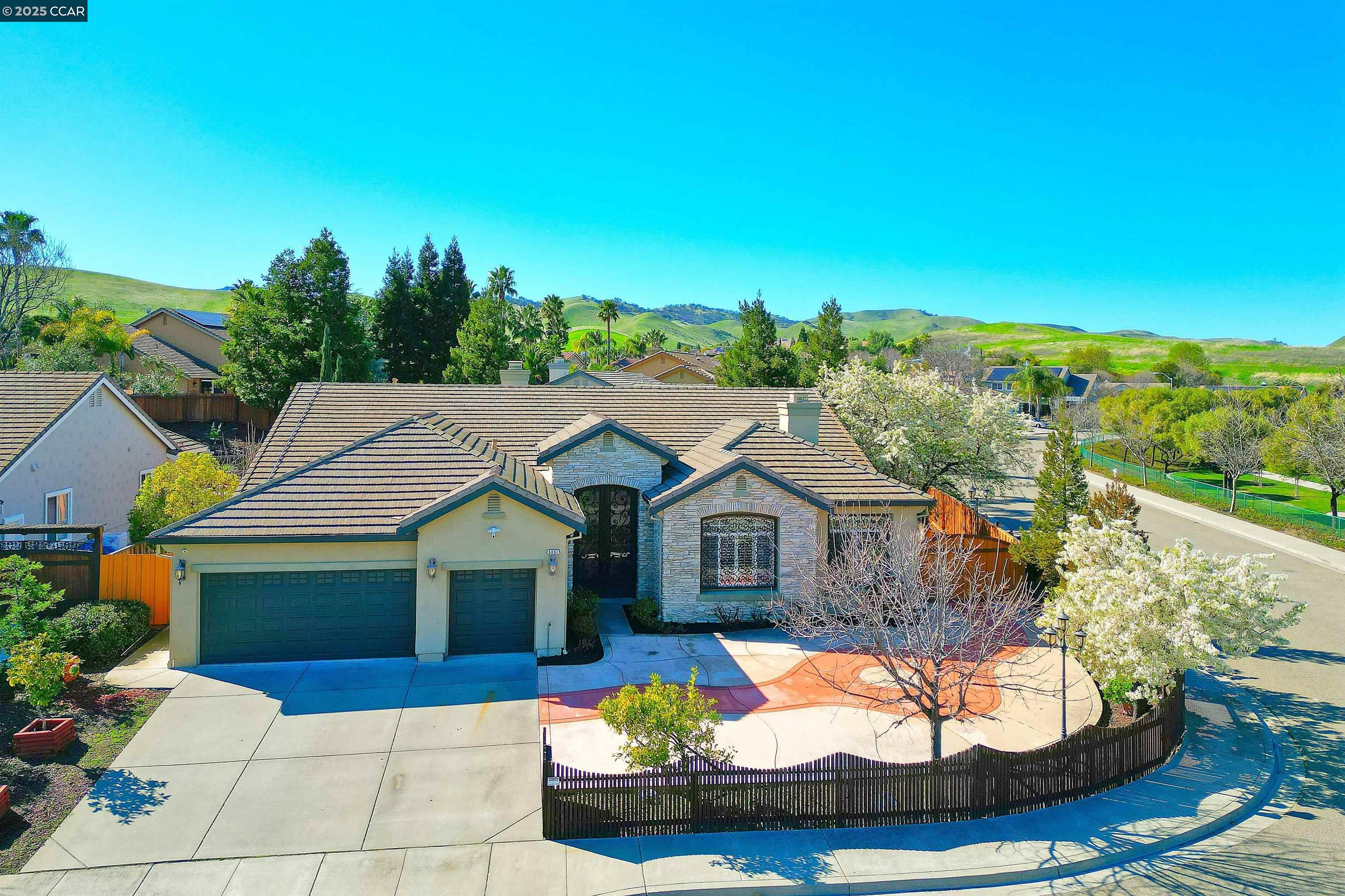 Detail Gallery Image 1 of 1 For 5051 Heacock Way, Antioch,  CA 94531 - 5 Beds | 3 Baths