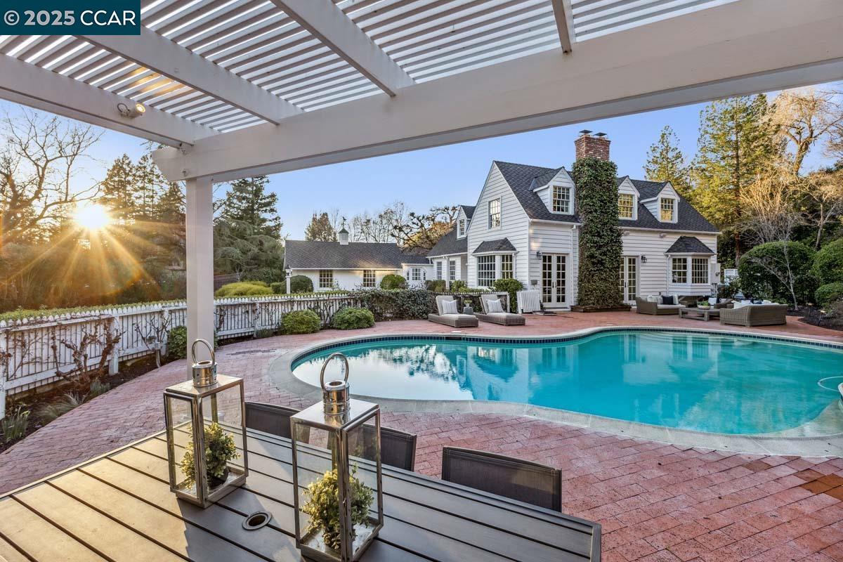 Detail Gallery Image 1 of 1 For 2688 Caballo Ranchero Dr, Diablo,  CA 94528 - 4 Beds | 3/1 Baths