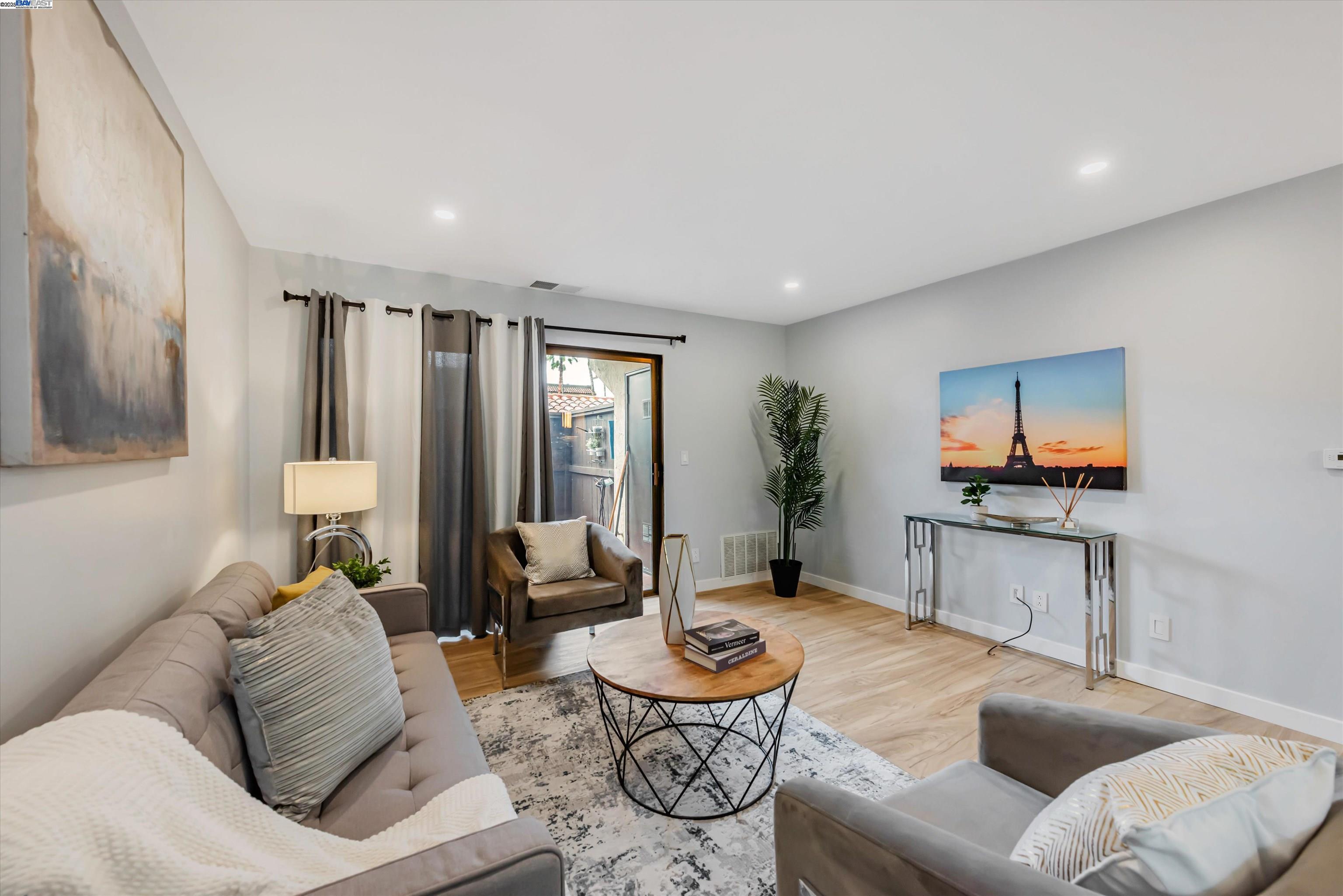 More Details about MLS # 41085932 : 39865 CEDAR BLVD # 141