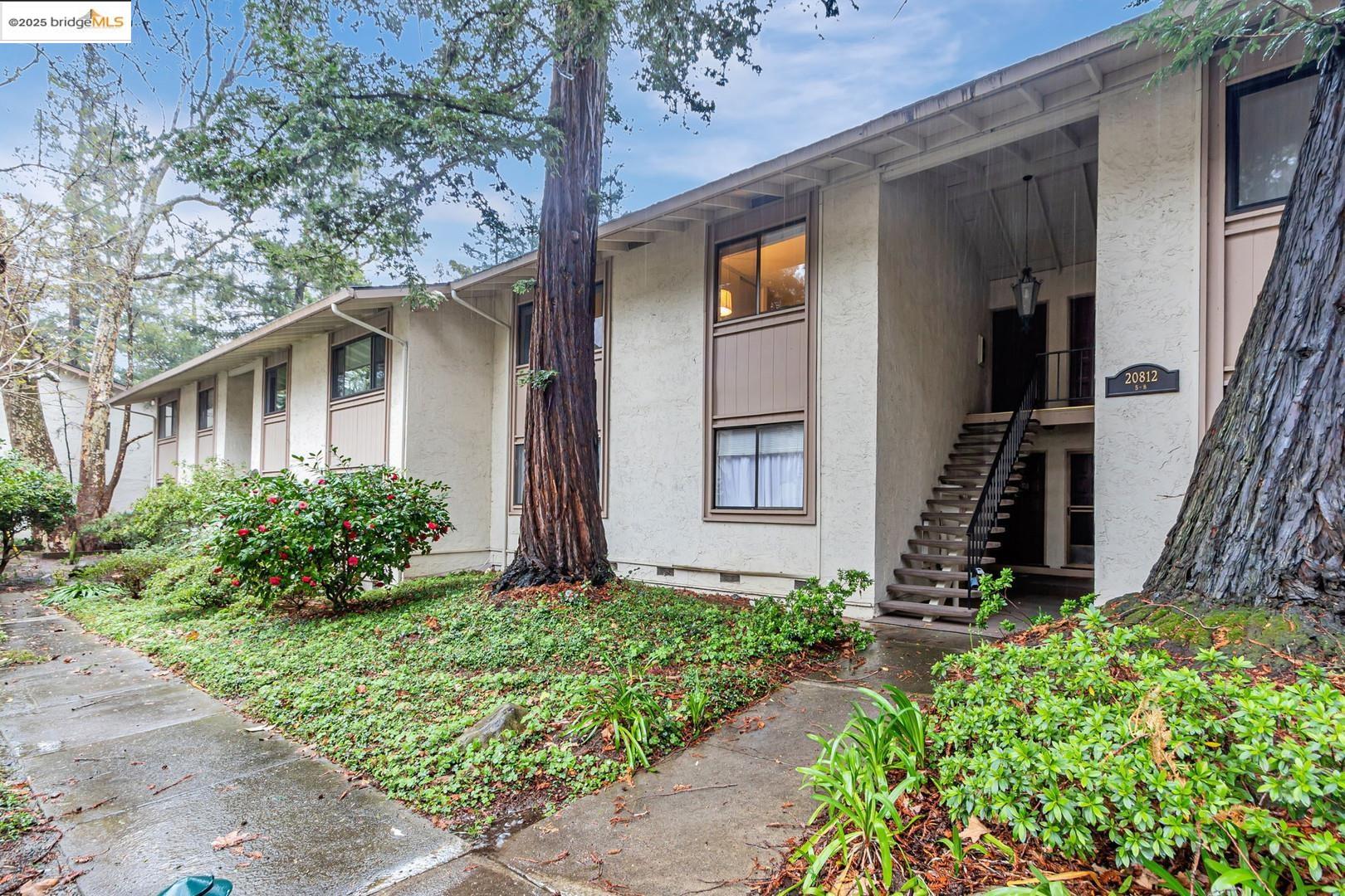 Detail Gallery Image 2 of 60 For 20812 4th St #6,  Saratoga,  CA 95070 - 2 Beds | 2 Baths