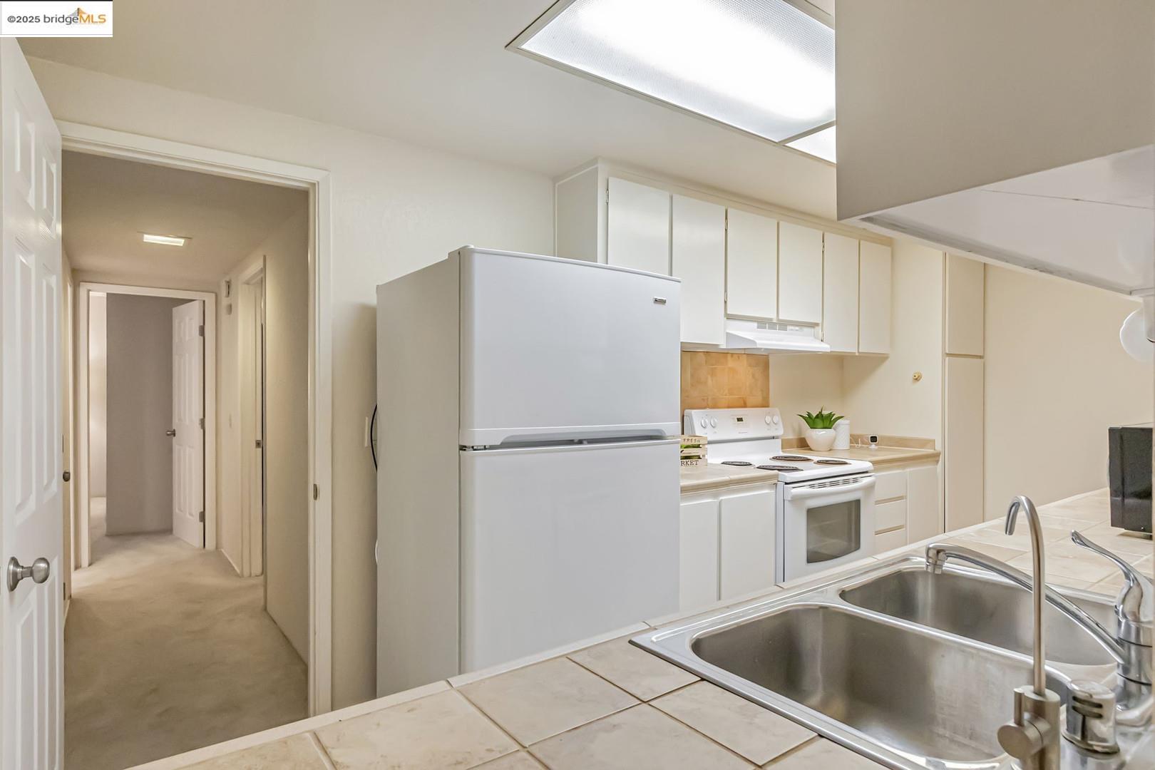 Detail Gallery Image 13 of 60 For 20812 4th St #6,  Saratoga,  CA 95070 - 2 Beds | 2 Baths