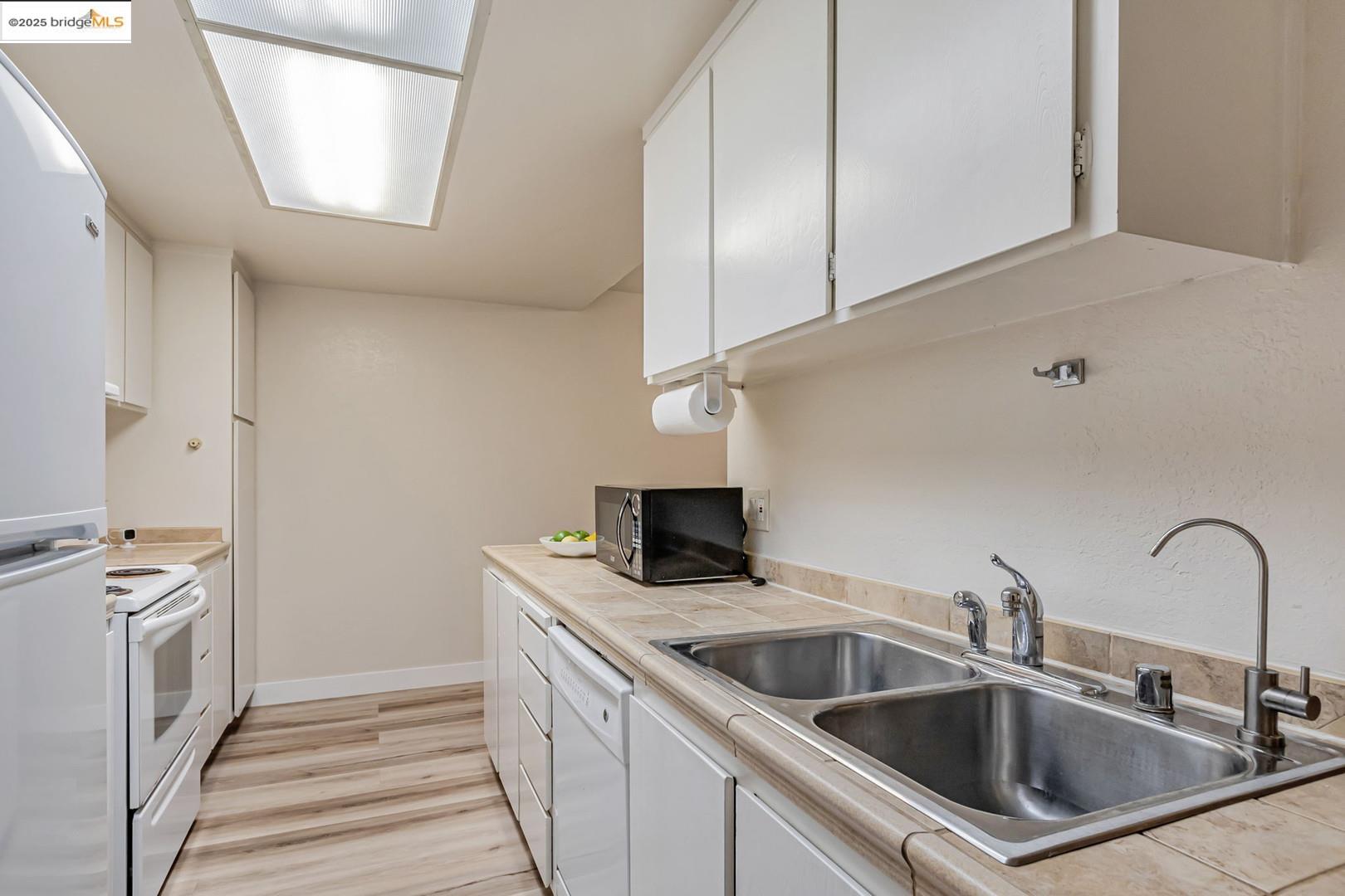 Detail Gallery Image 14 of 60 For 20812 4th St #6,  Saratoga,  CA 95070 - 2 Beds | 2 Baths