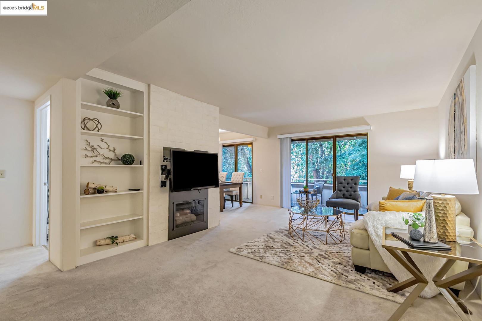 Detail Gallery Image 6 of 60 For 20812 4th St #6,  Saratoga,  CA 95070 - 2 Beds | 2 Baths