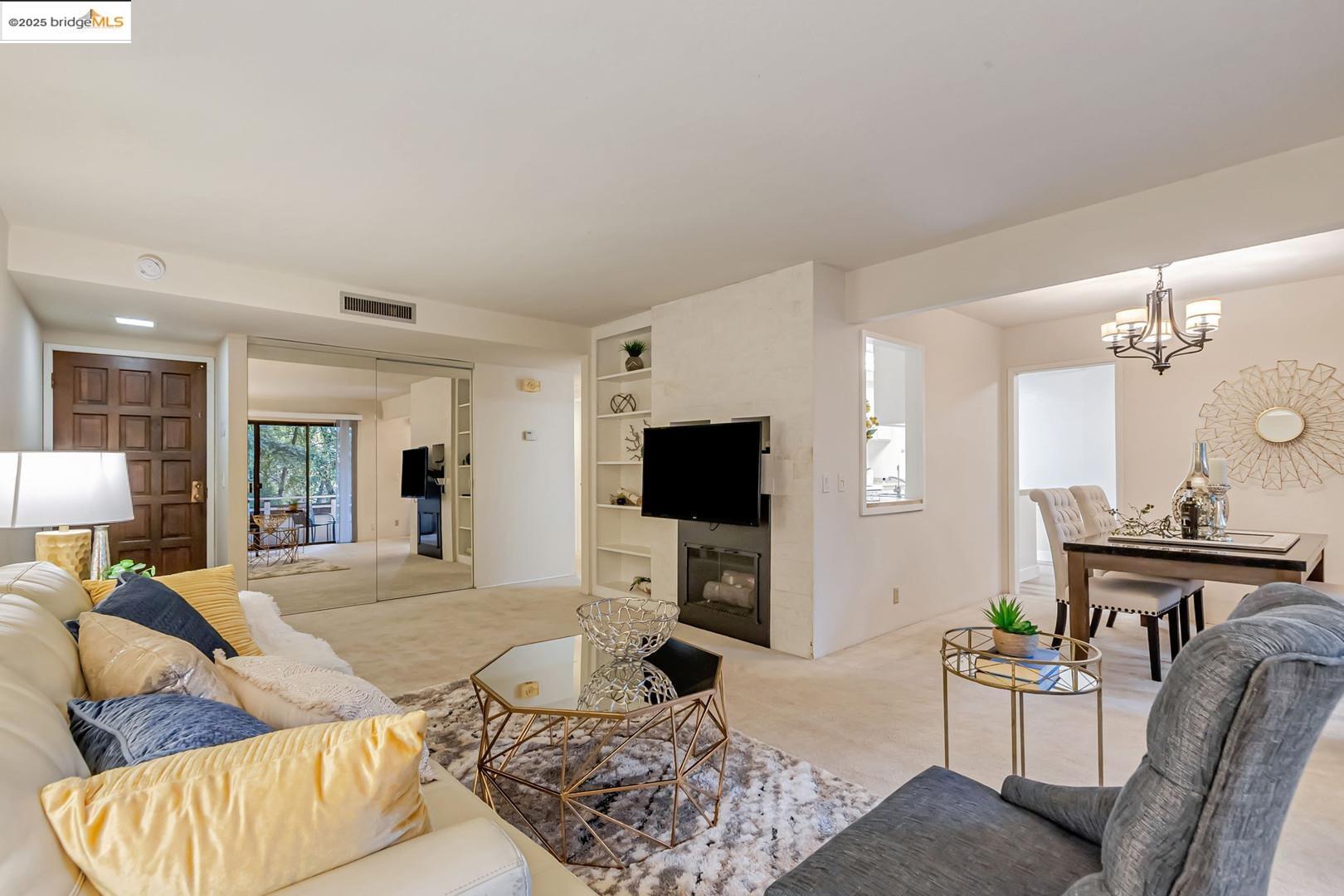 Detail Gallery Image 8 of 60 For 20812 4th St #6,  Saratoga,  CA 95070 - 2 Beds | 2 Baths