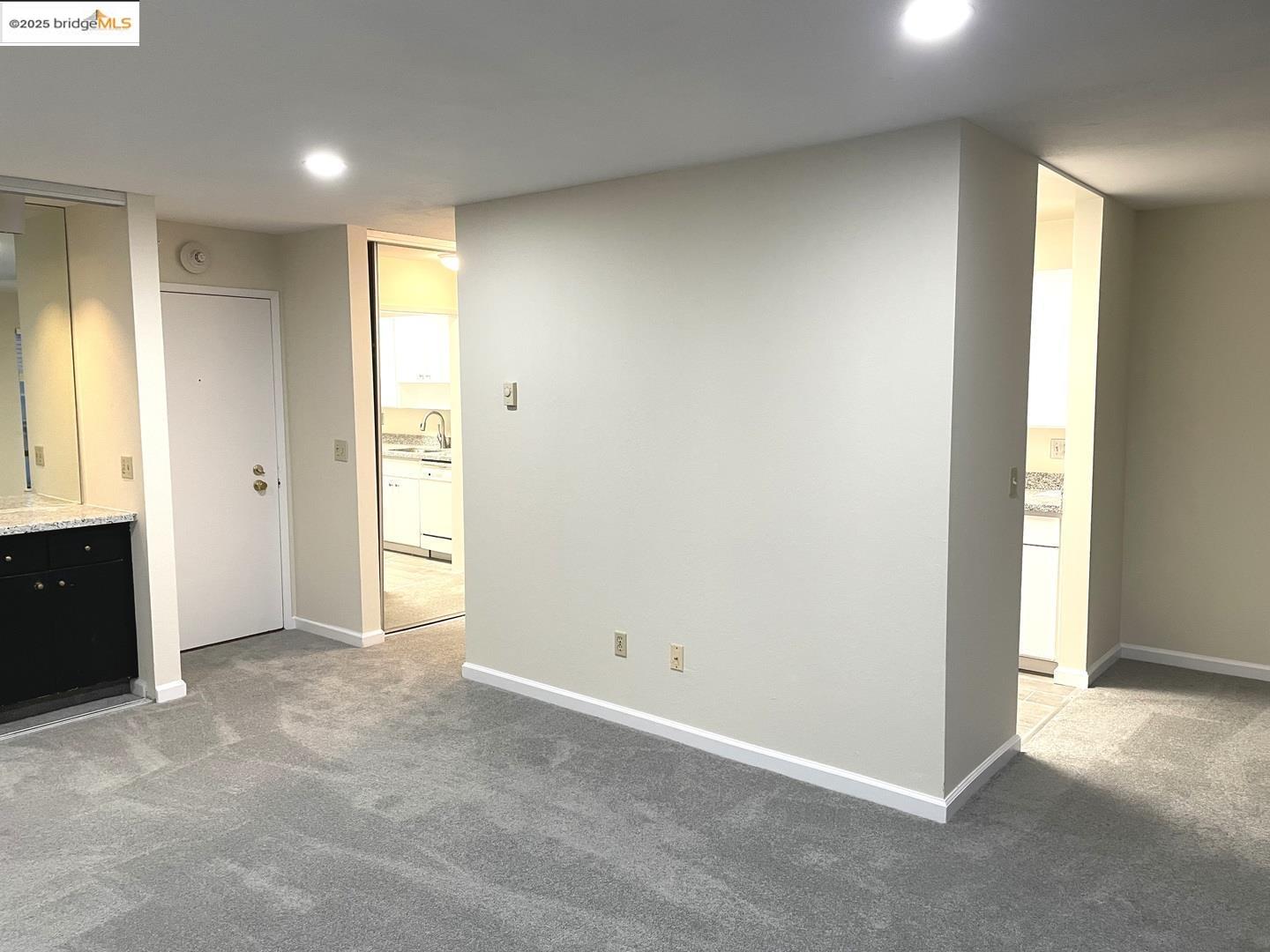 Photo #5: 41085965 Listing 