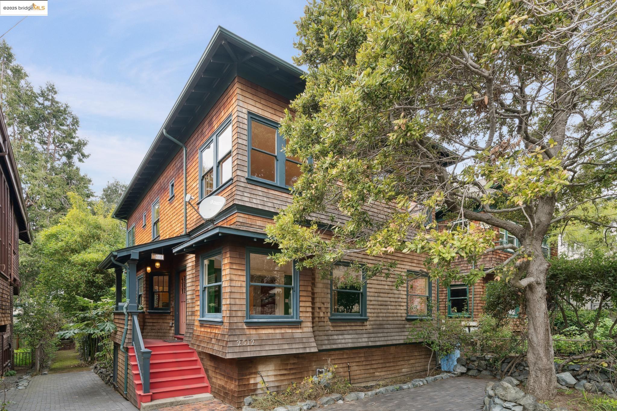 Detail Gallery Image 1 of 1 For 2512 Etna St, Berkeley,  CA 94704 - 4 Beds | 3 Baths