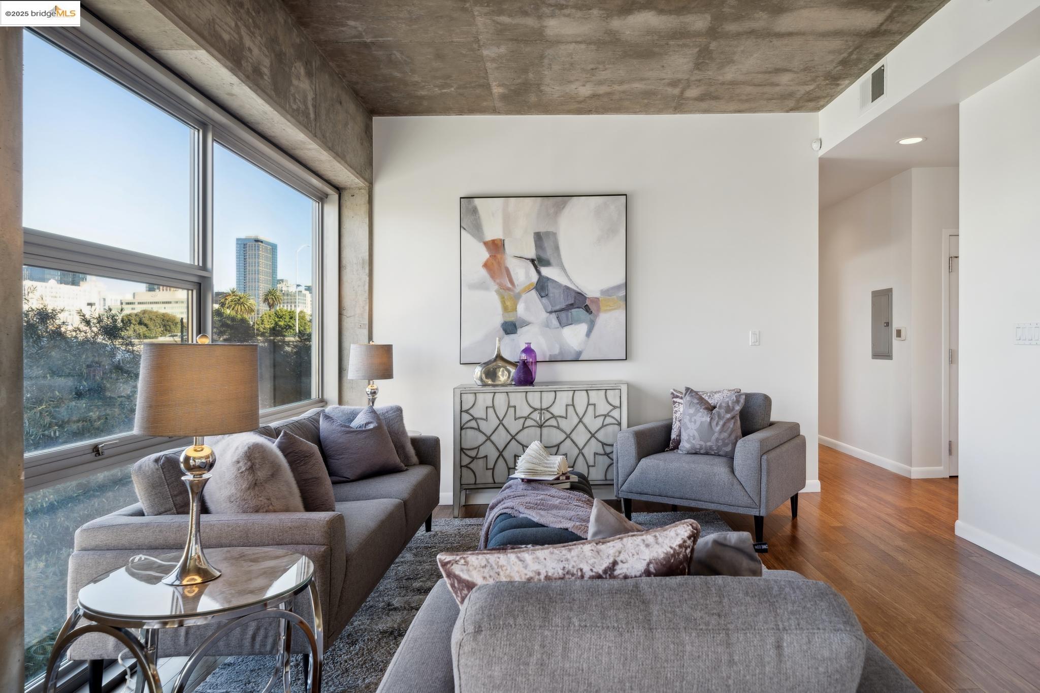 428 Alice St 328