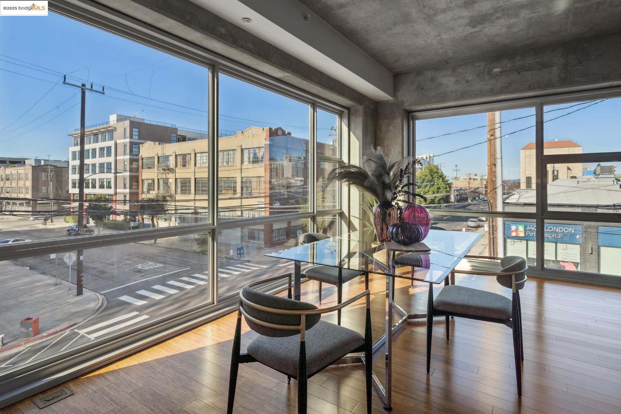 428 Alice St 328