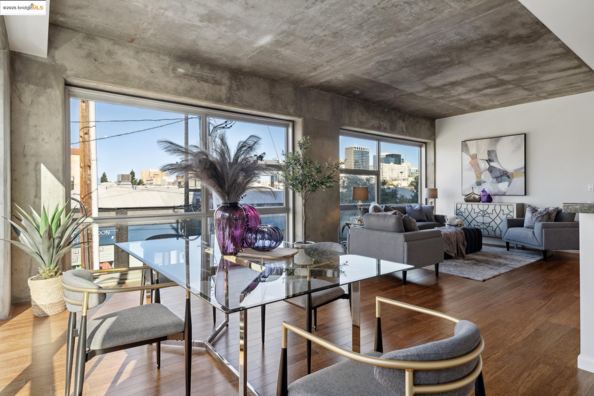 428 Alice St 328
