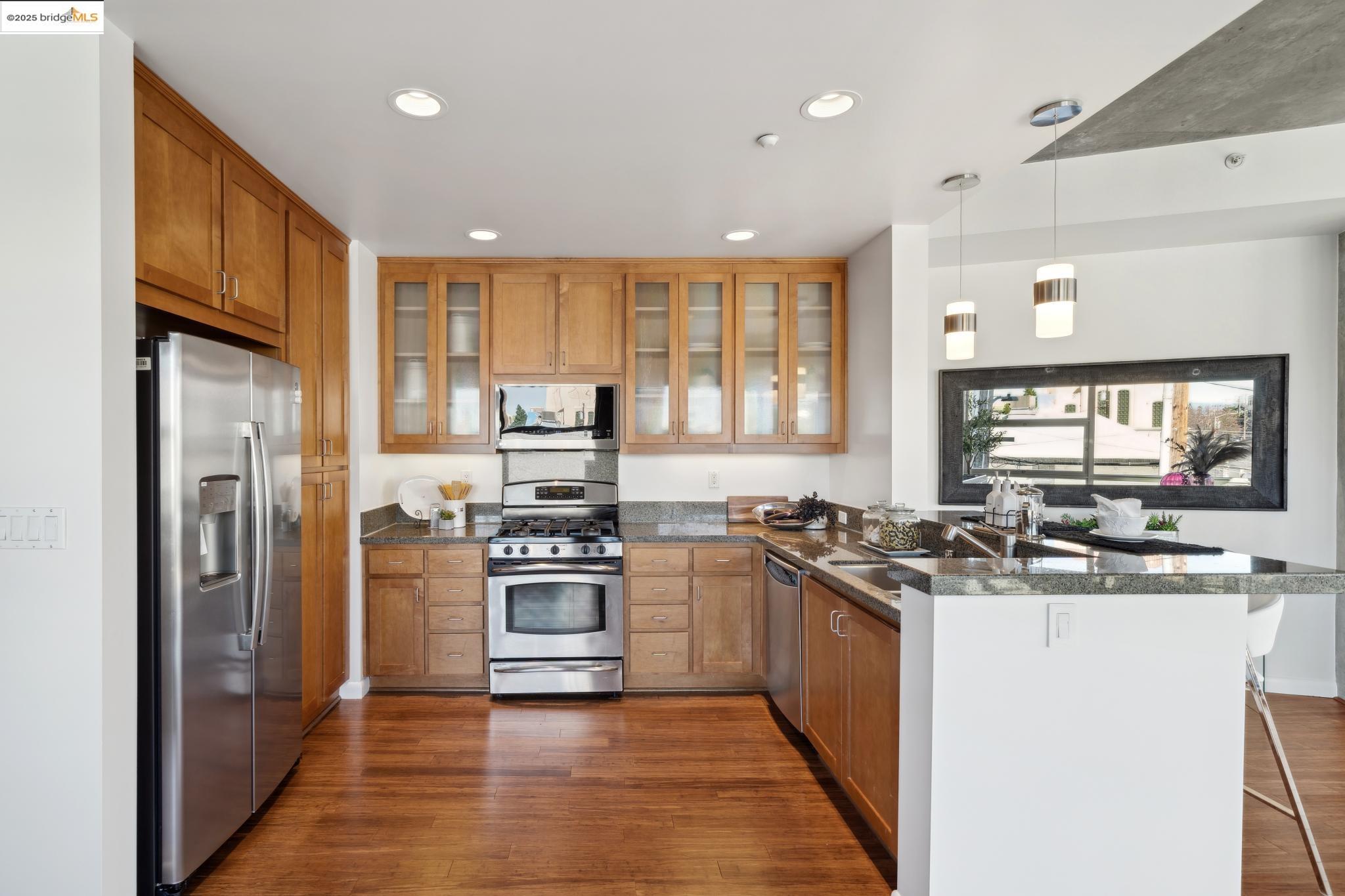 428 Alice St 328