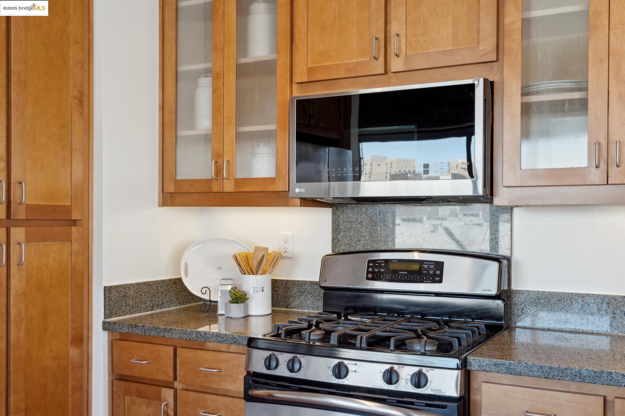 428 Alice St 328