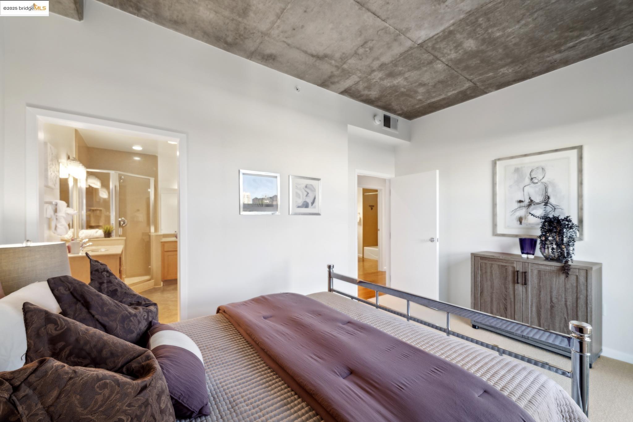 428 Alice St 328