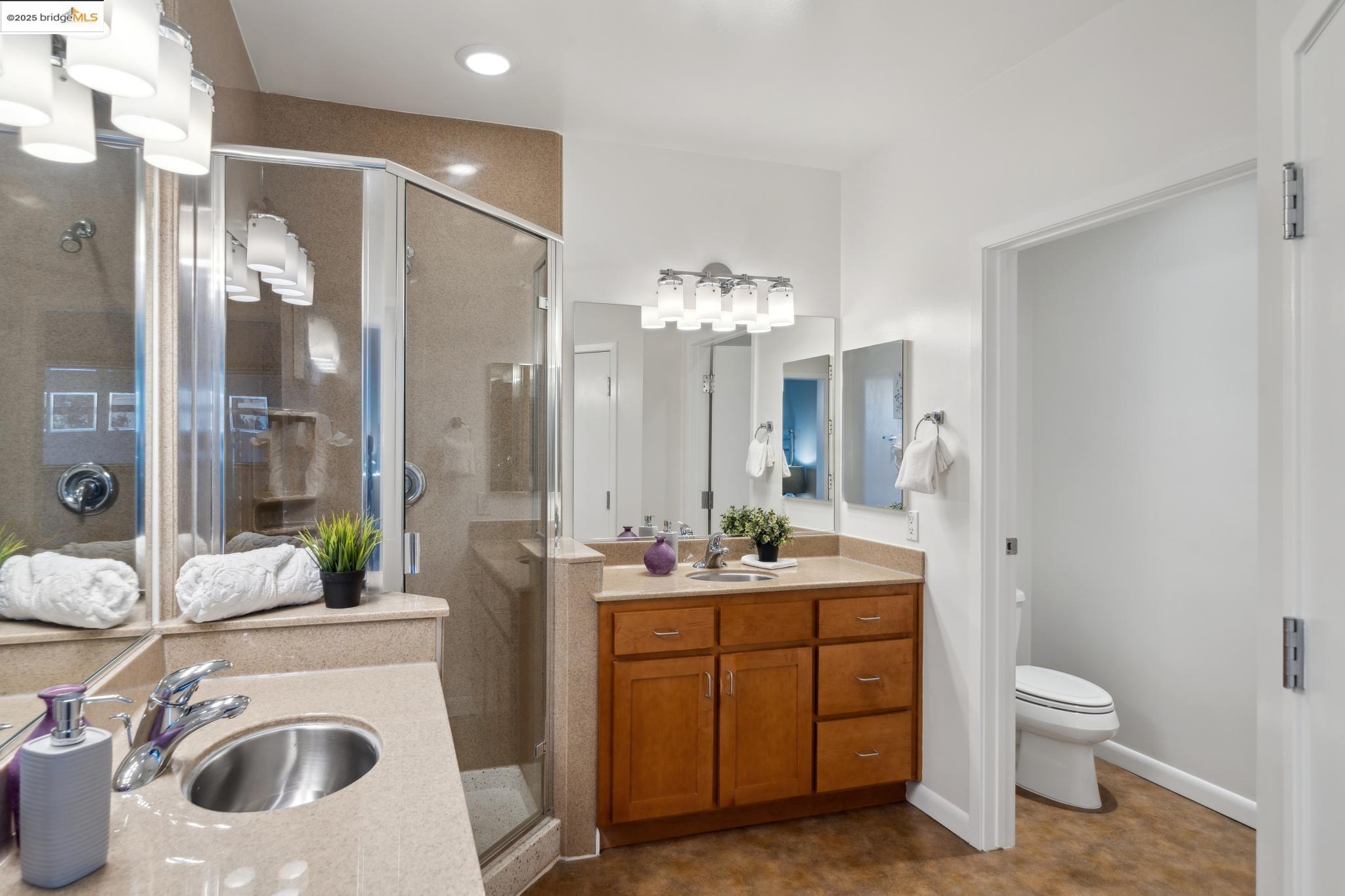 428 Alice St 328