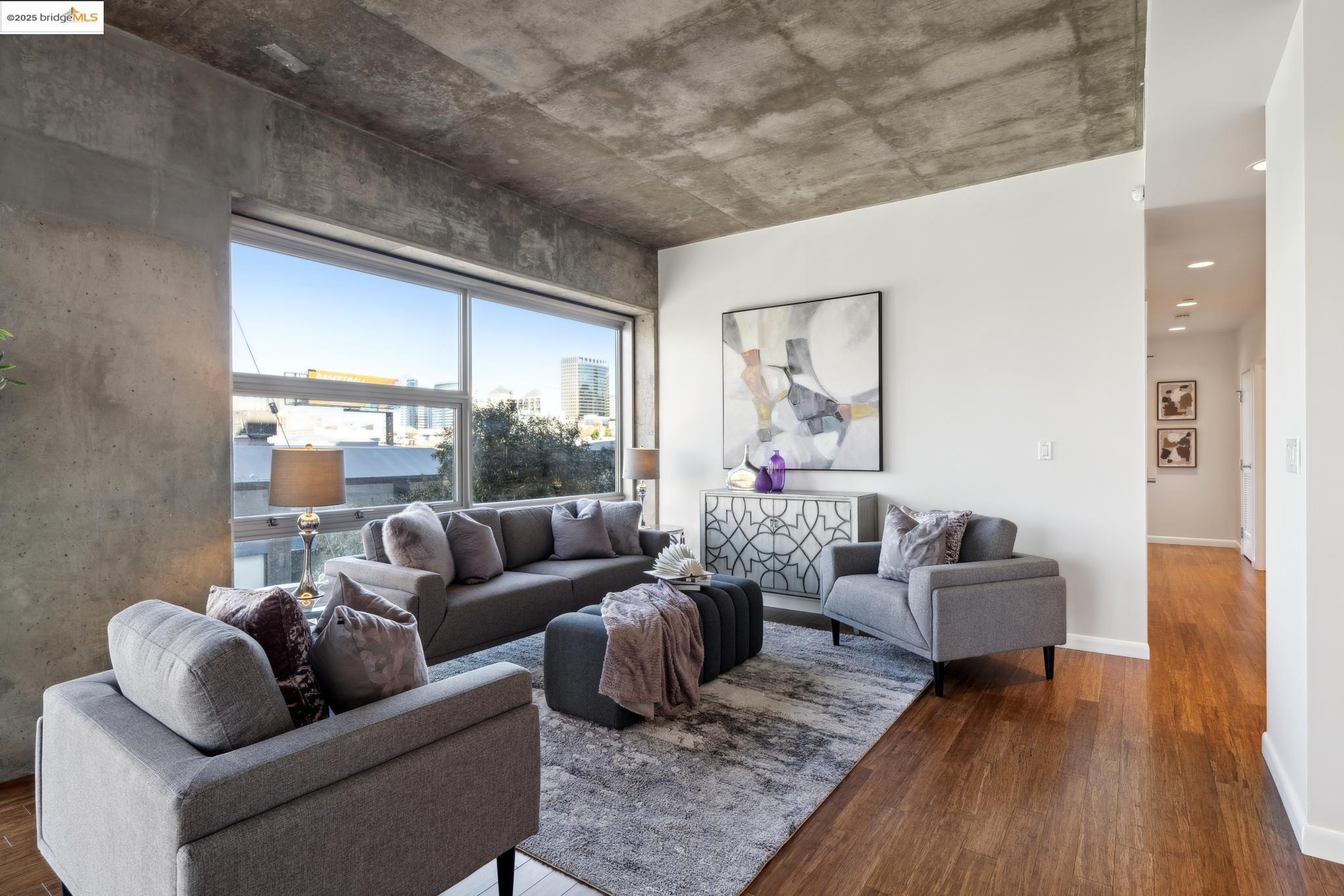 428 Alice St 328