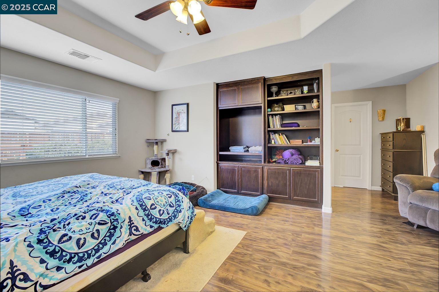 Detail Gallery Image 18 of 24 For 2016 El Fresco Dr, Bay Point,  CA 94565 - 5 Beds | 3 Baths