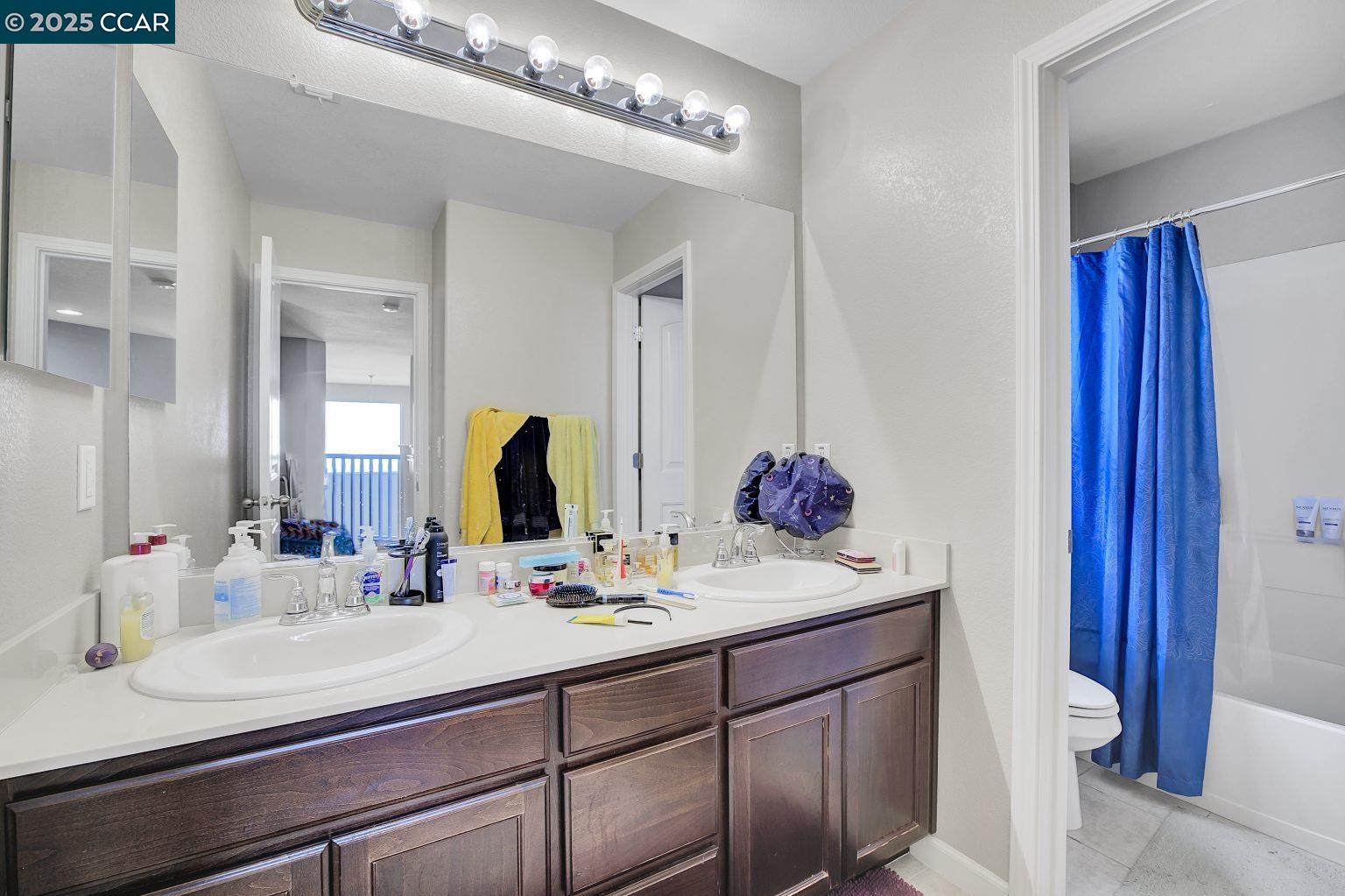 Detail Gallery Image 22 of 24 For 2016 El Fresco Dr, Bay Point,  CA 94565 - 5 Beds | 3 Baths