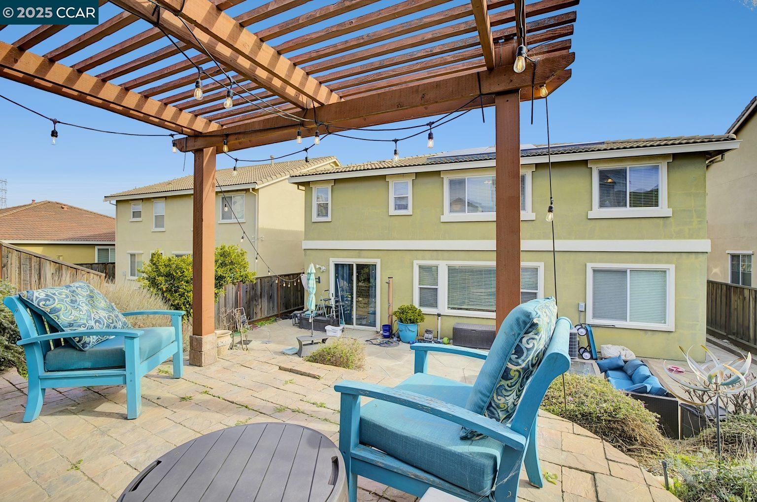 Detail Gallery Image 5 of 24 For 2016 El Fresco Dr, Bay Point,  CA 94565 - 5 Beds | 3 Baths