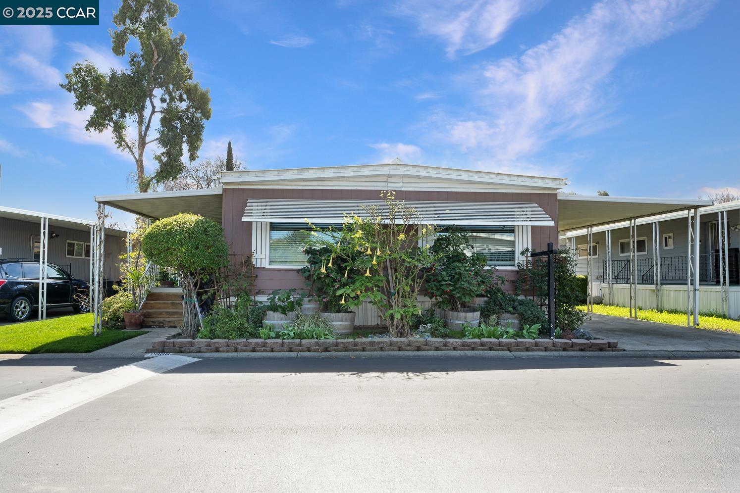 Detail Gallery Image 1 of 1 For 2006 Dalis Dr #256,  Concord,  CA 94520-5419 - 2 Beds | 2 Baths
