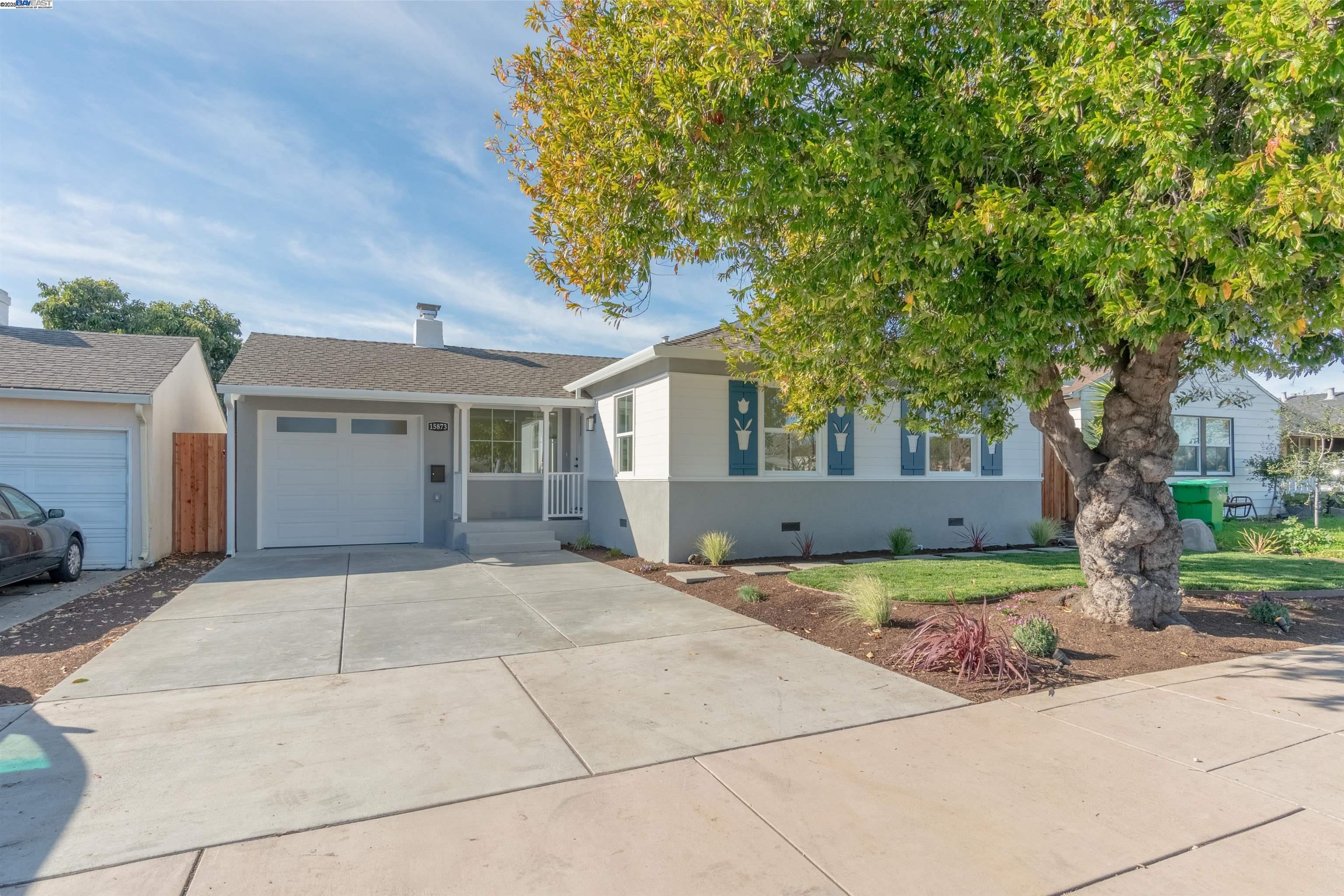 Detail Gallery Image 1 of 1 For 15873 Hesperian Blvd, San Lorenzo,  CA 94580 - 3 Beds | 1 Baths