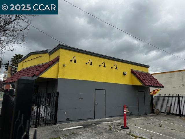 Detail Gallery Image 1 of 1 For 5901 International Blvd, Oakland,  CA 94621 - – Beds | – Baths
