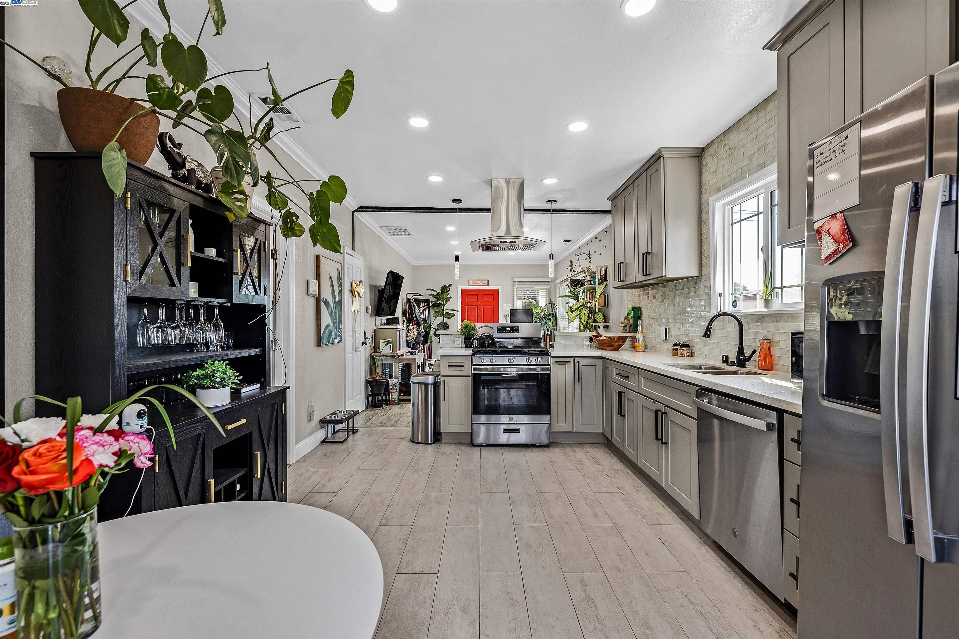2321 88Th Ave, Oakland, California 94605, 2 Bedrooms Bedrooms, 4 Rooms Rooms,2 BathroomsBathrooms,Residential,For Sale,2321 88Th Ave,41086028