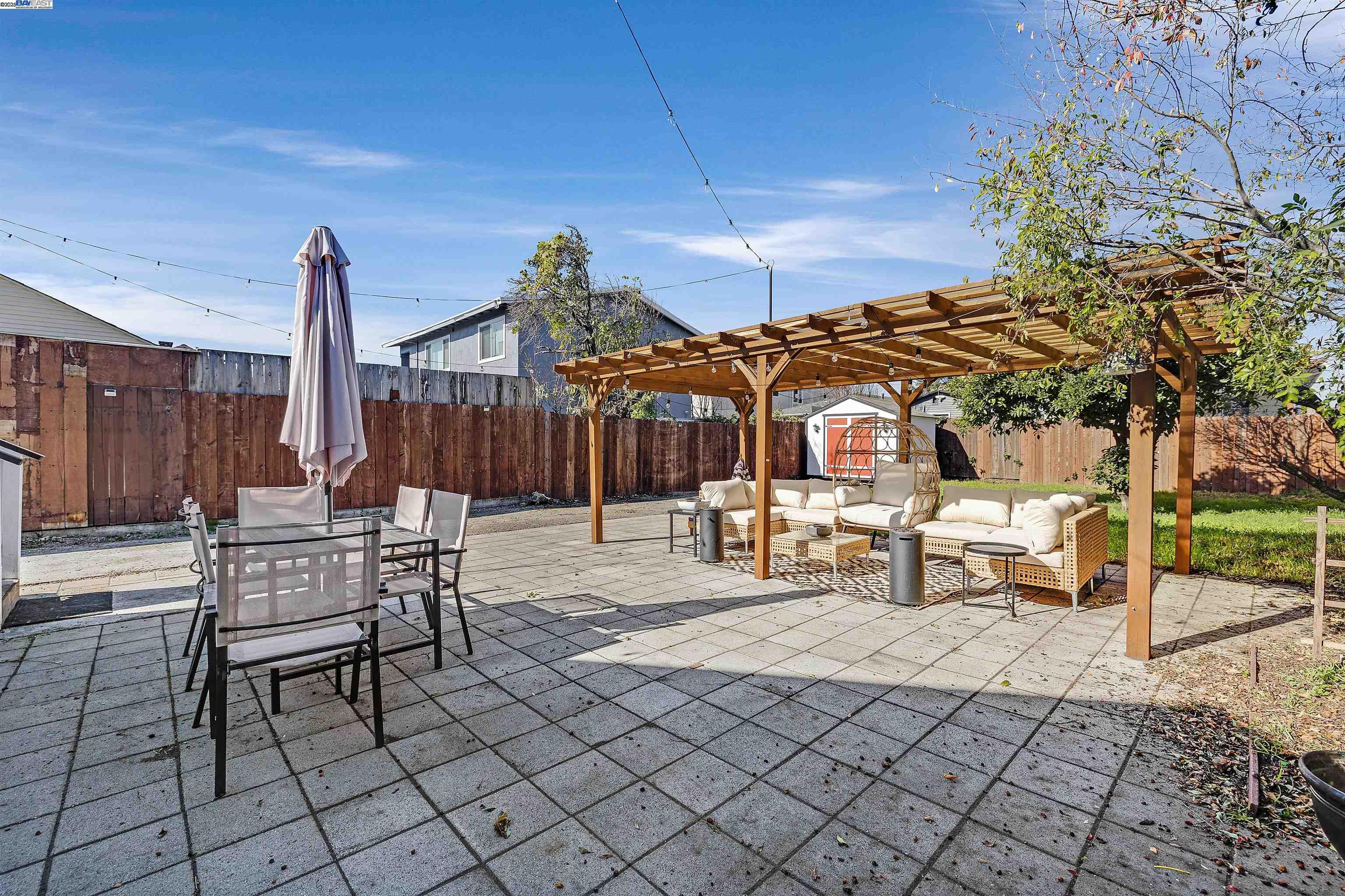 2321 88Th Ave, Oakland, California 94605, 2 Bedrooms Bedrooms, 4 Rooms Rooms,2 BathroomsBathrooms,Residential,For Sale,2321 88Th Ave,41086028
