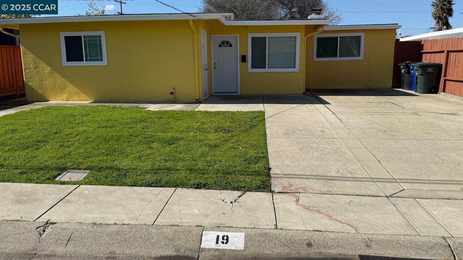 Detail Gallery Image 1 of 1 For 19 Bay Dr, Bay Point,  CA 94565 - 4 Beds | 2 Baths