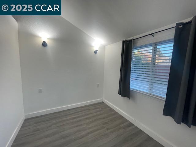 Detail Gallery Image 3 of 10 For 29668 Dixon St, Hayward,  CA 94544 - 2 Beds | 1 Baths