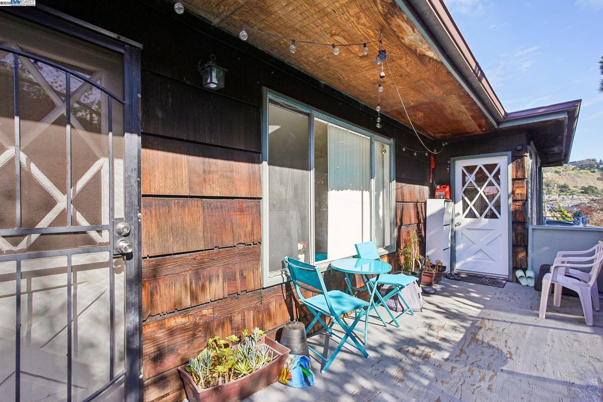 Detail Gallery Image 7 of 13 For 5955 Wenk Ave, Richmond,  CA 94804 - – Beds | – Baths