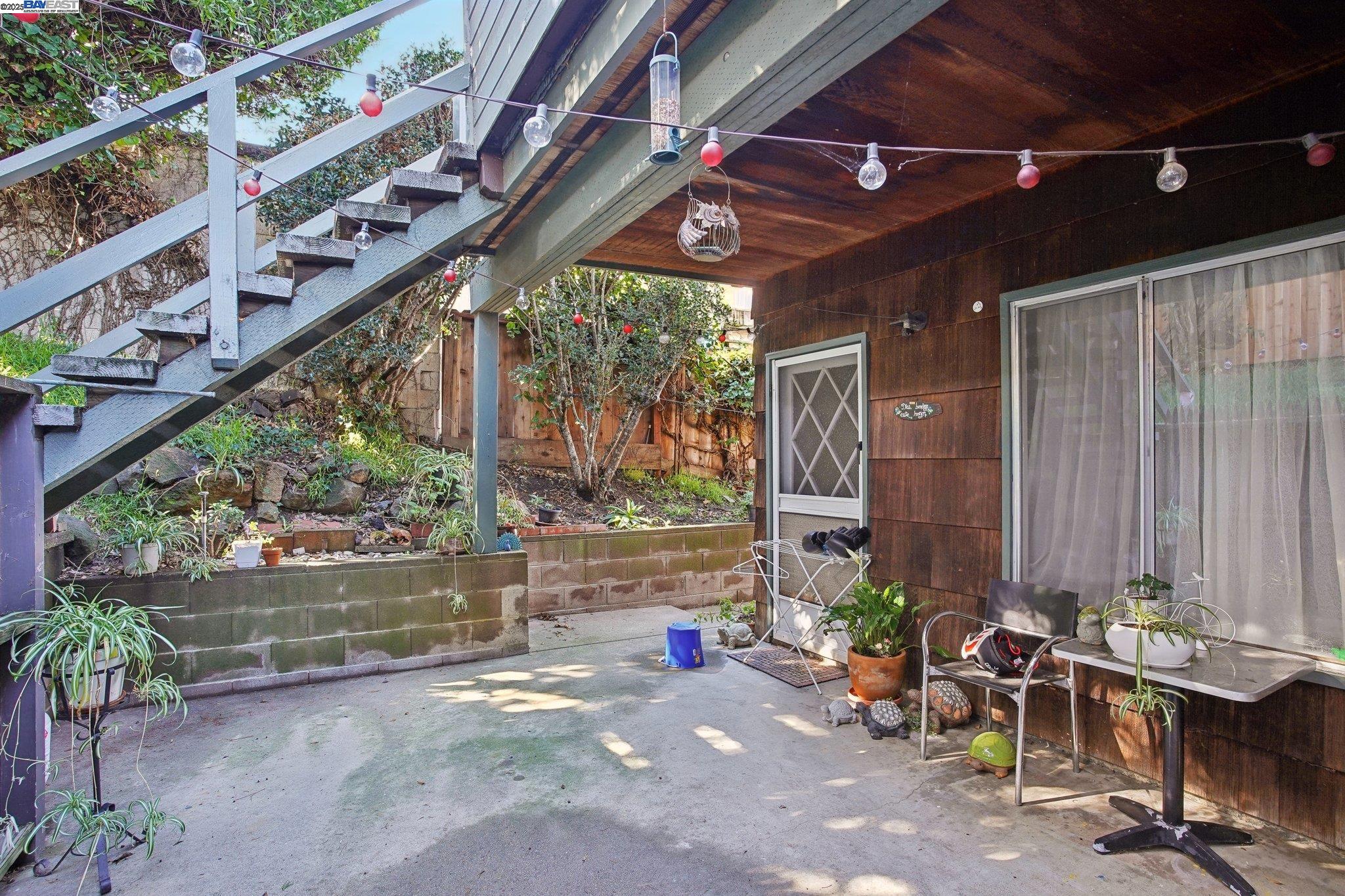Detail Gallery Image 9 of 13 For 5955 Wenk Ave, Richmond,  CA 94804 - – Beds | – Baths