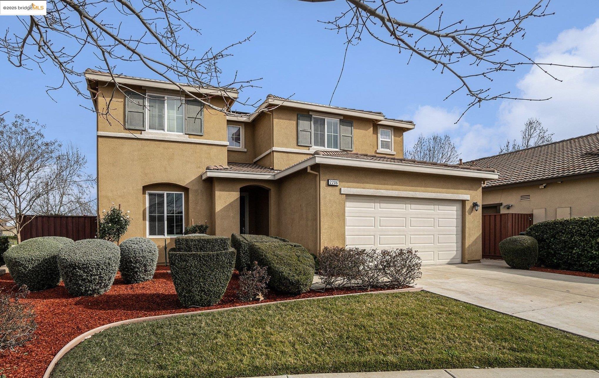 Detail Gallery Image 1 of 1 For 2206 Eastport Drive, Oakley,  CA 94561 - 4 Beds | 3 Baths