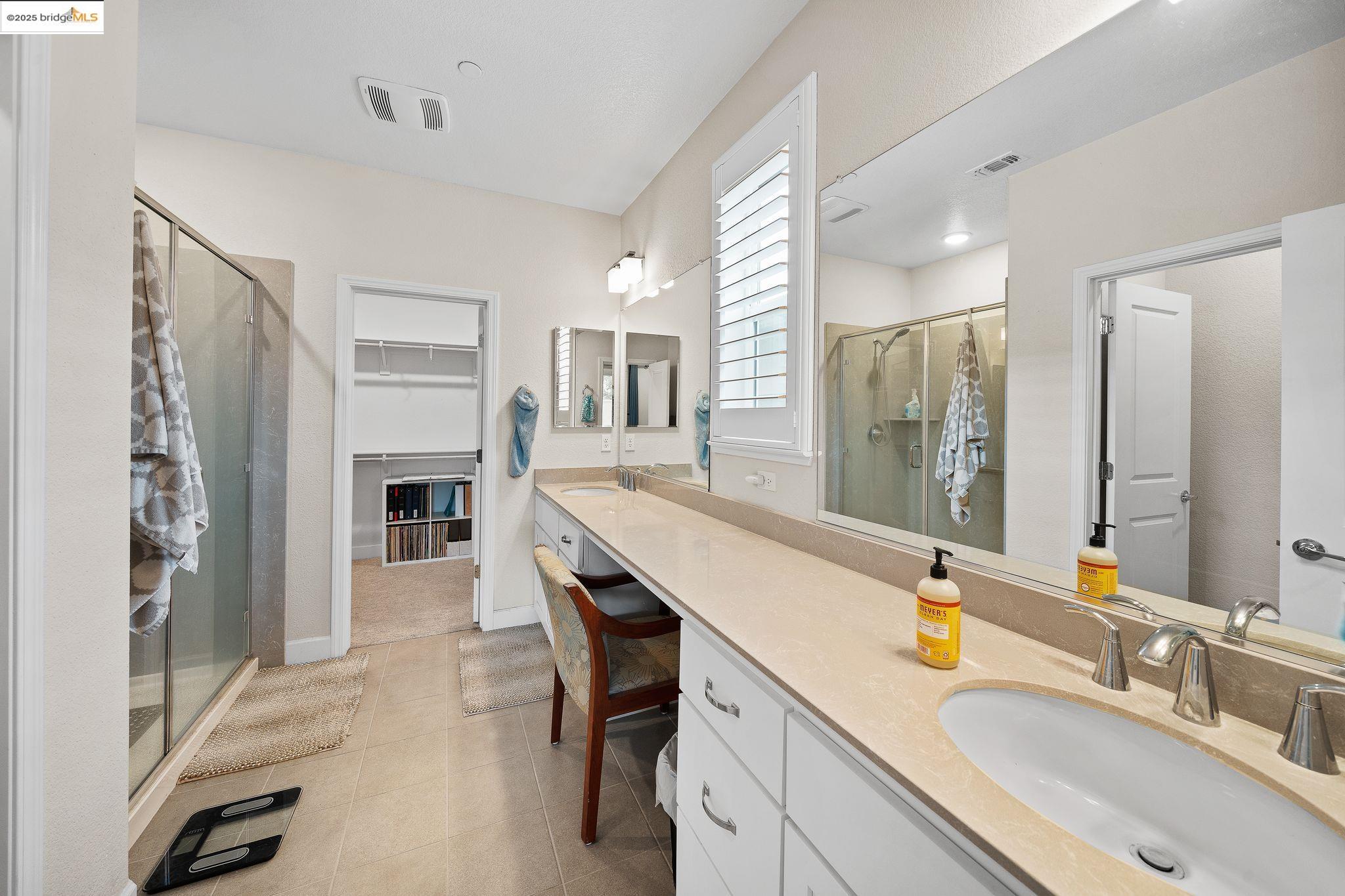 Detail Gallery Image 11 of 22 For 1052 Camborne Dr, Manteca,  CA 95336 - 2 Beds | 2/1 Baths