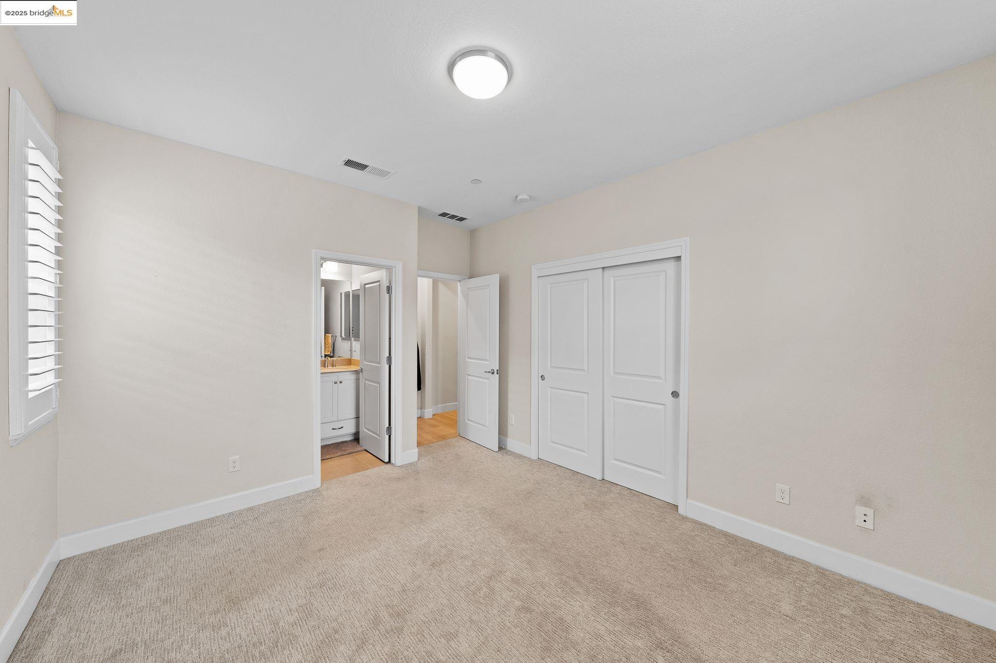 Detail Gallery Image 16 of 22 For 1052 Camborne Dr, Manteca,  CA 95336 - 2 Beds | 2/1 Baths