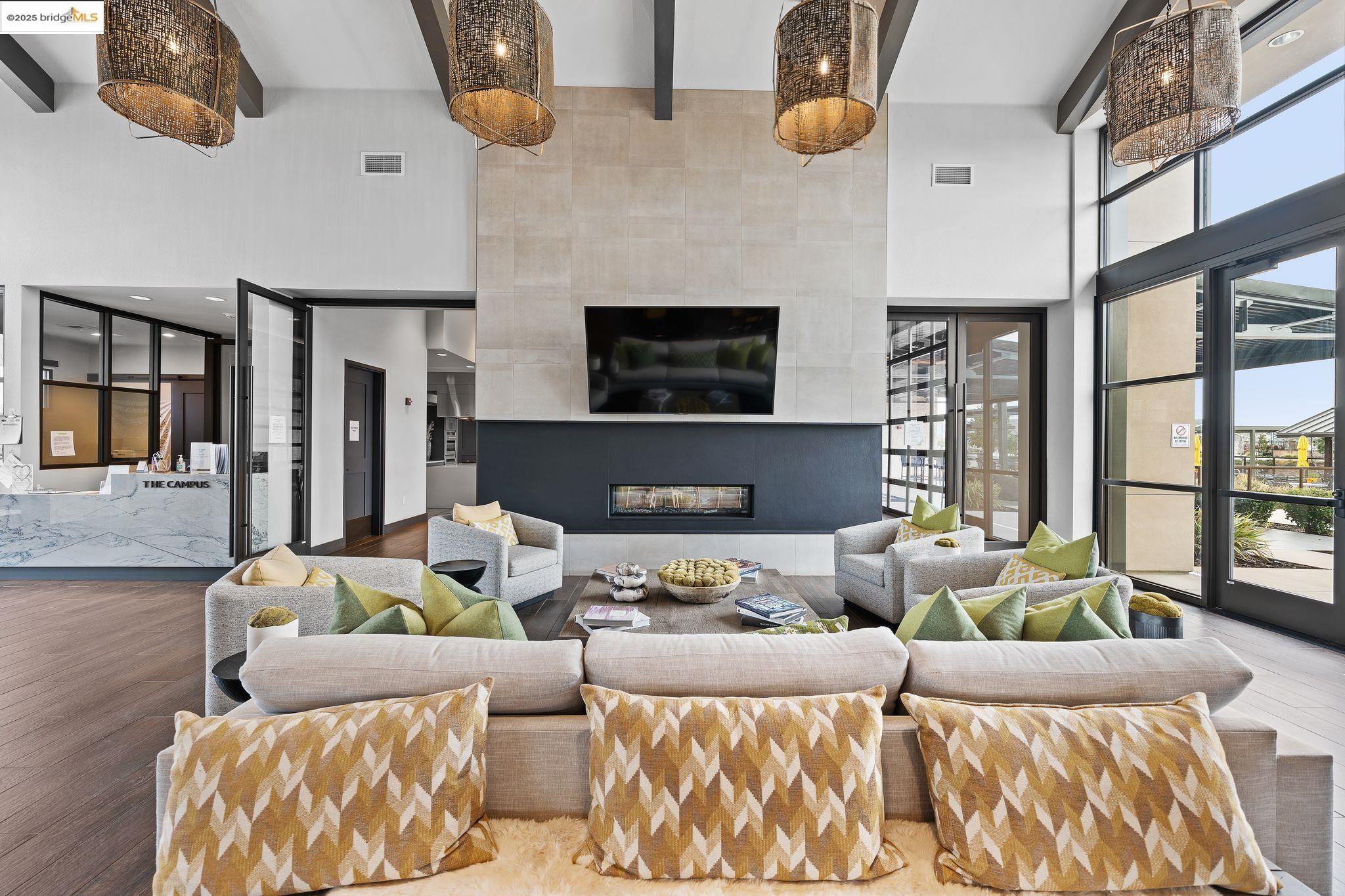 Detail Gallery Image 20 of 22 For 1052 Camborne Dr, Manteca,  CA 95336 - 2 Beds | 2/1 Baths