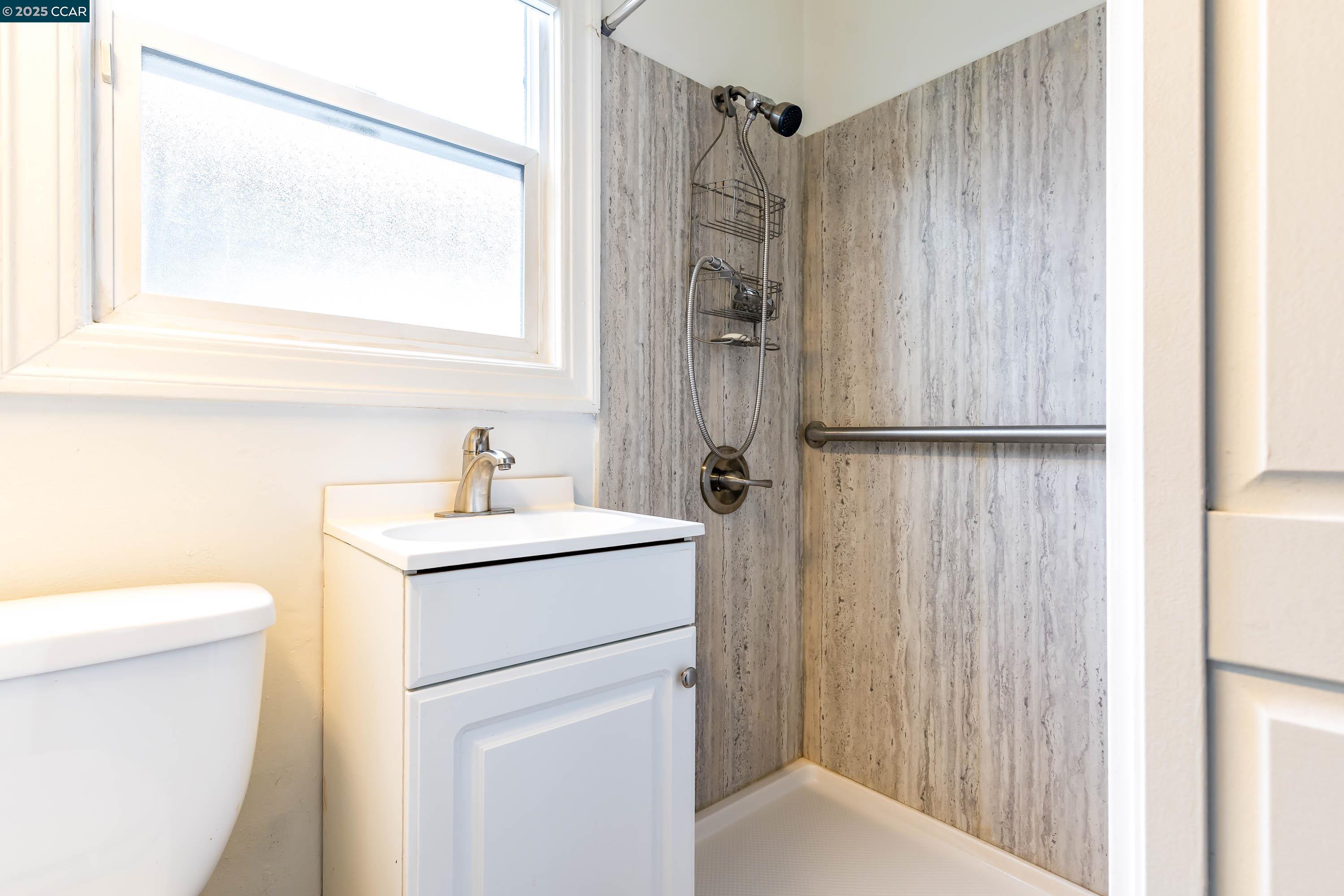 Detail Gallery Image 22 of 42 For 832 Mariposa Ave, Rodeo,  CA 94572 - 1 Beds | 1 Baths