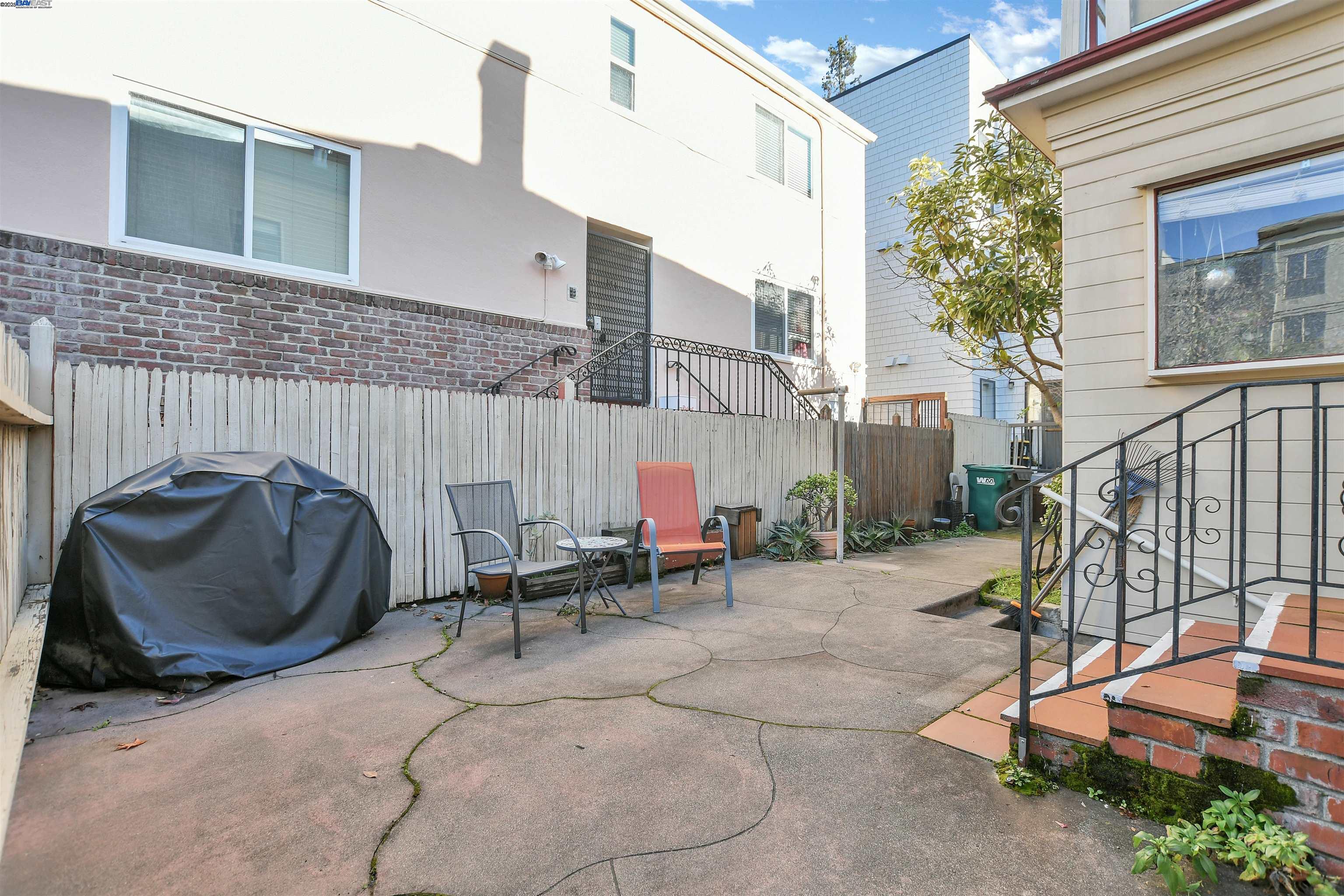 Detail Gallery Image 18 of 21 For 350 Adams St, Oakland,  CA 94610 - – Beds | – Baths