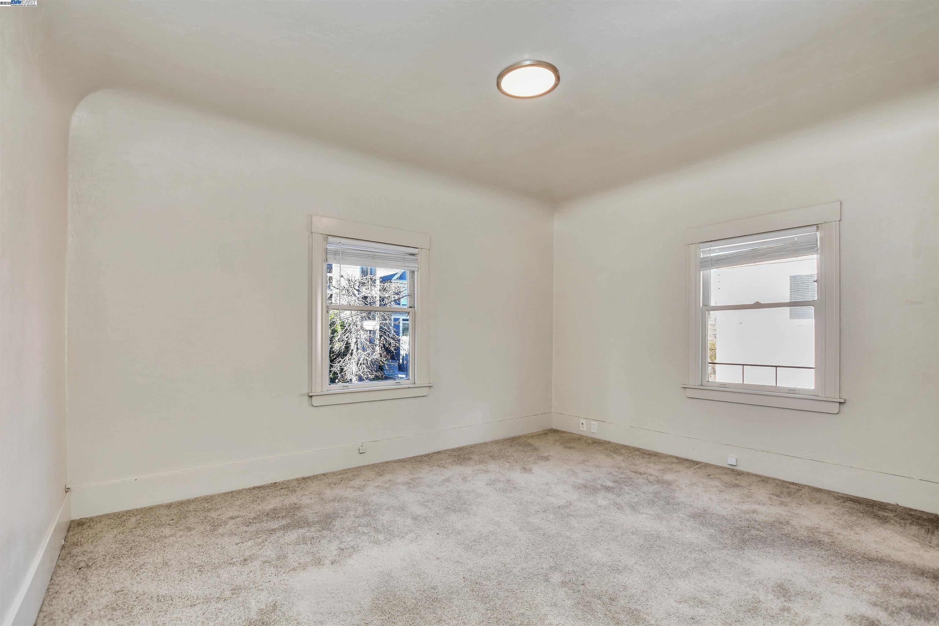 Detail Gallery Image 10 of 21 For 350 Adams St, Oakland,  CA 94610 - – Beds | – Baths