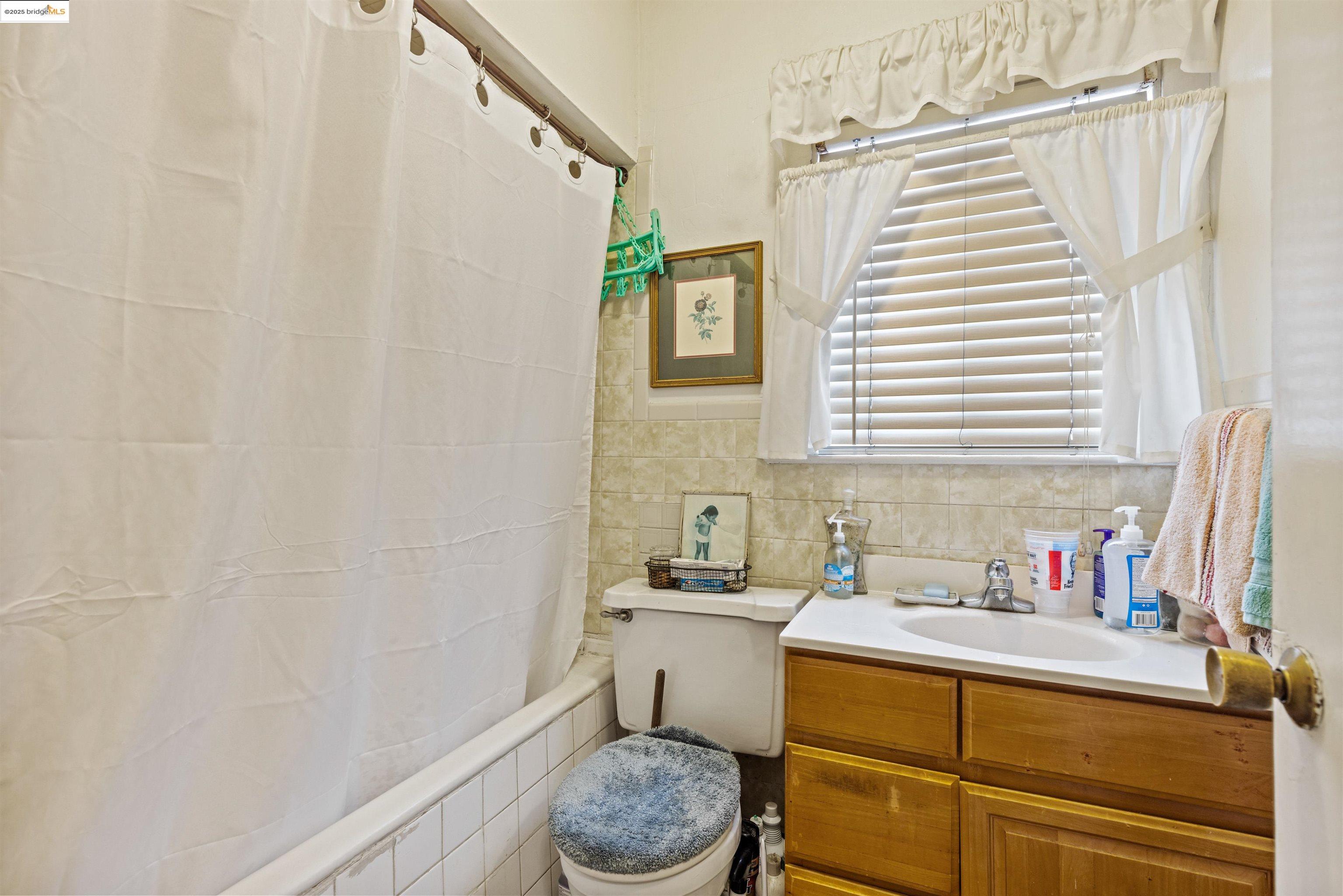Detail Gallery Image 11 of 16 For 3324 California St, Berkeley,  CA 94703 - 2 Beds | 1 Baths