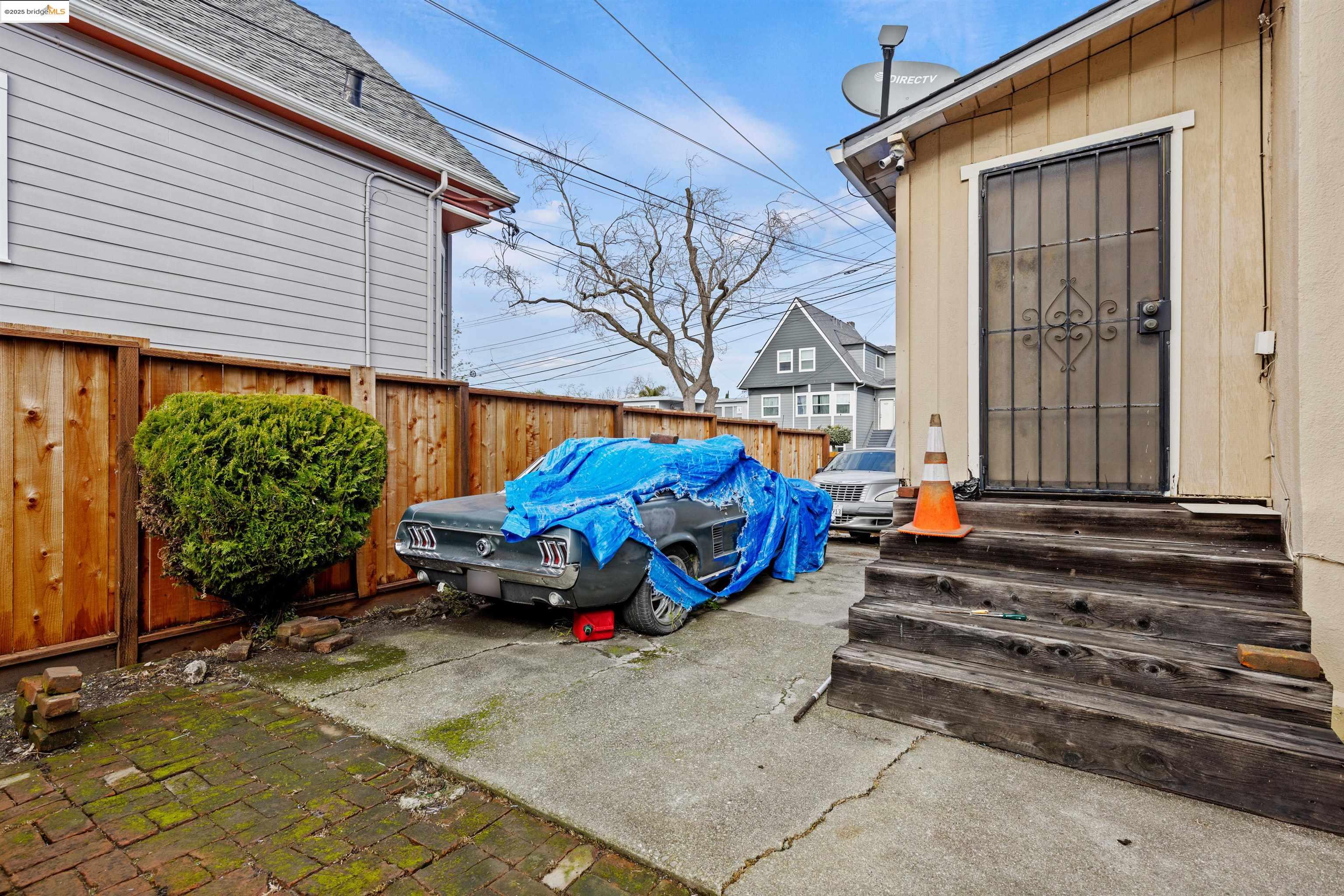 Detail Gallery Image 13 of 16 For 3324 California St, Berkeley,  CA 94703 - 2 Beds | 1 Baths