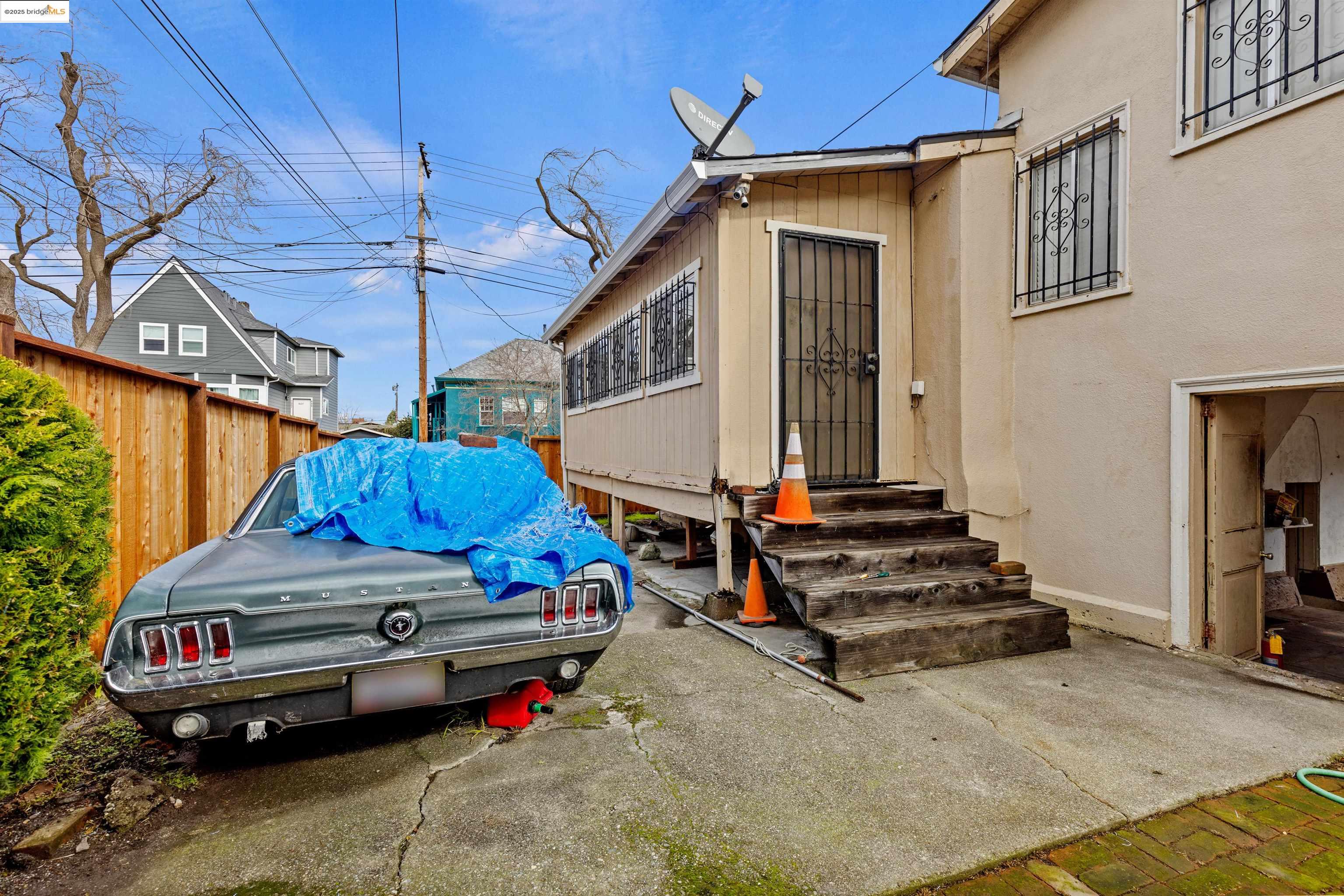 Detail Gallery Image 14 of 16 For 3324 California St, Berkeley,  CA 94703 - 2 Beds | 1 Baths