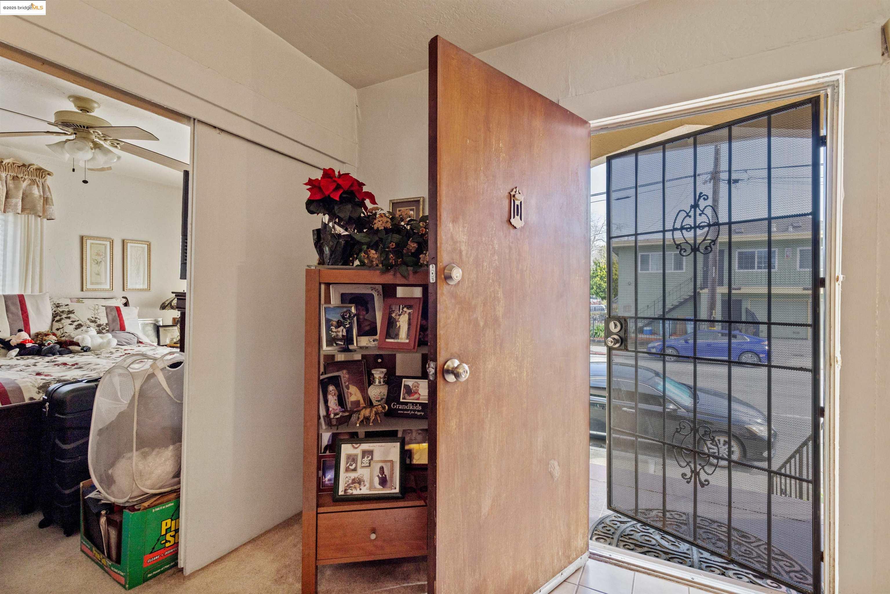 Detail Gallery Image 4 of 16 For 3324 California St, Berkeley,  CA 94703 - 2 Beds | 1 Baths
