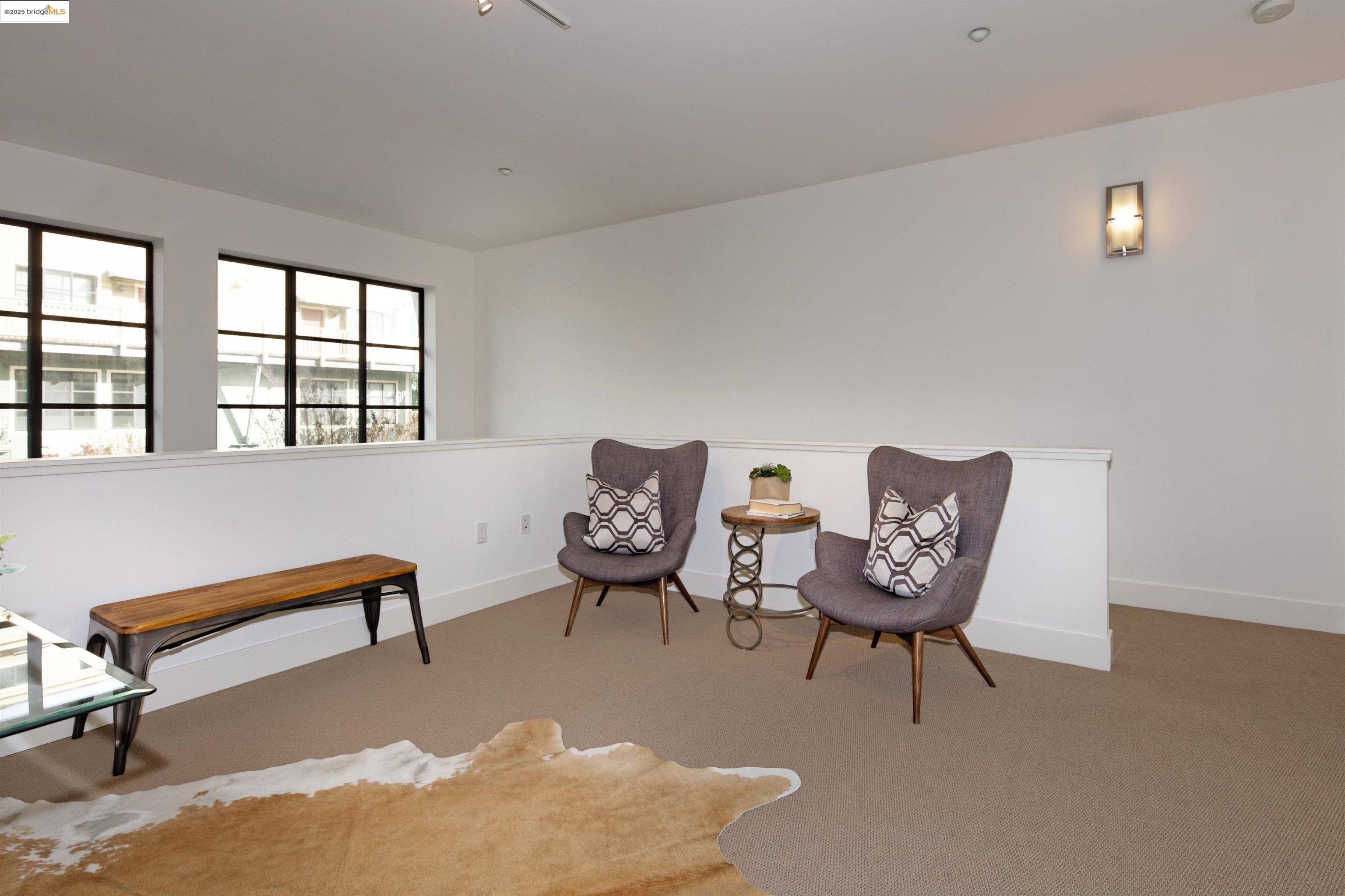 1565 32nd Street # 3, Oakland, California 94608, 2 Bedrooms Bedrooms, 5 Rooms Rooms,2 BathroomsBathrooms,Residential,For Sale,1565 32nd Street # 3,41086101