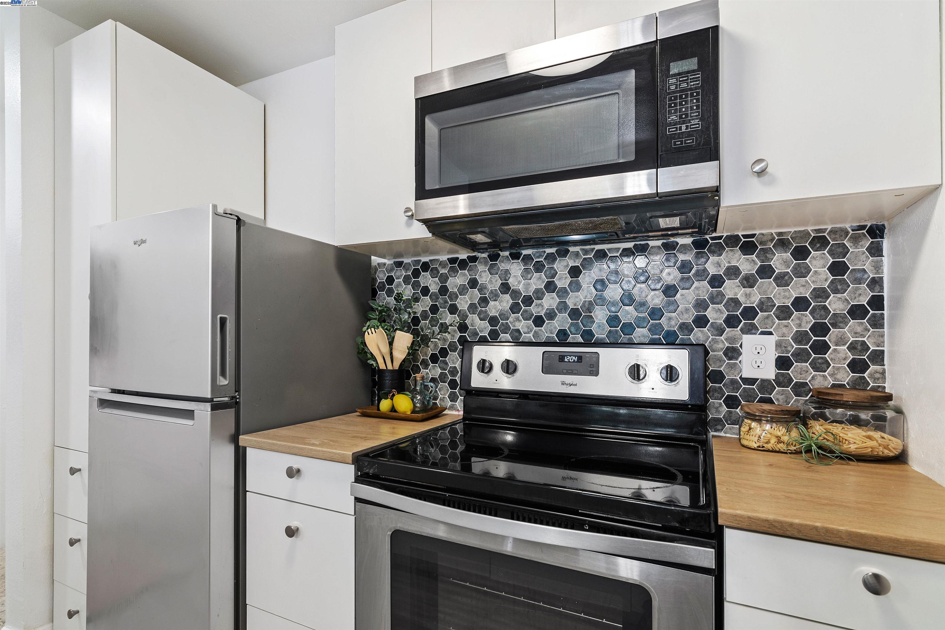 Photo #5: 41086107 Listing 