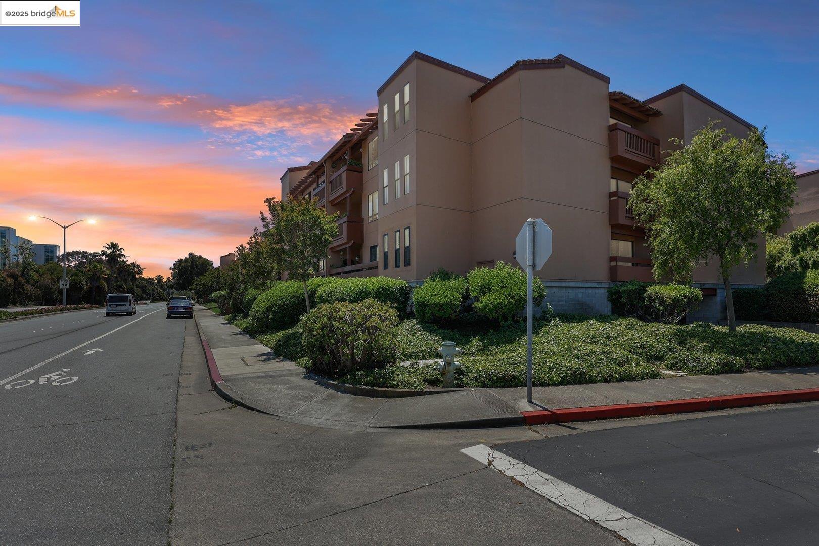Detail Gallery Image 28 of 32 For 456 Mariners Island Blvd #212,  San Mateo,  CA 94404 - 2 Beds | 2 Baths