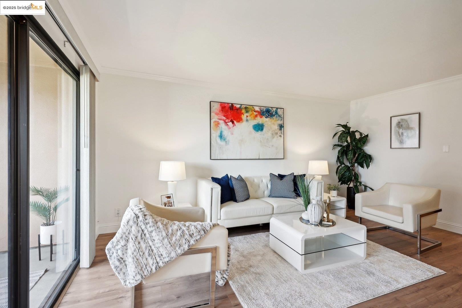 Detail Gallery Image 4 of 32 For 456 Mariners Island Blvd #212,  San Mateo,  CA 94404 - 2 Beds | 2 Baths