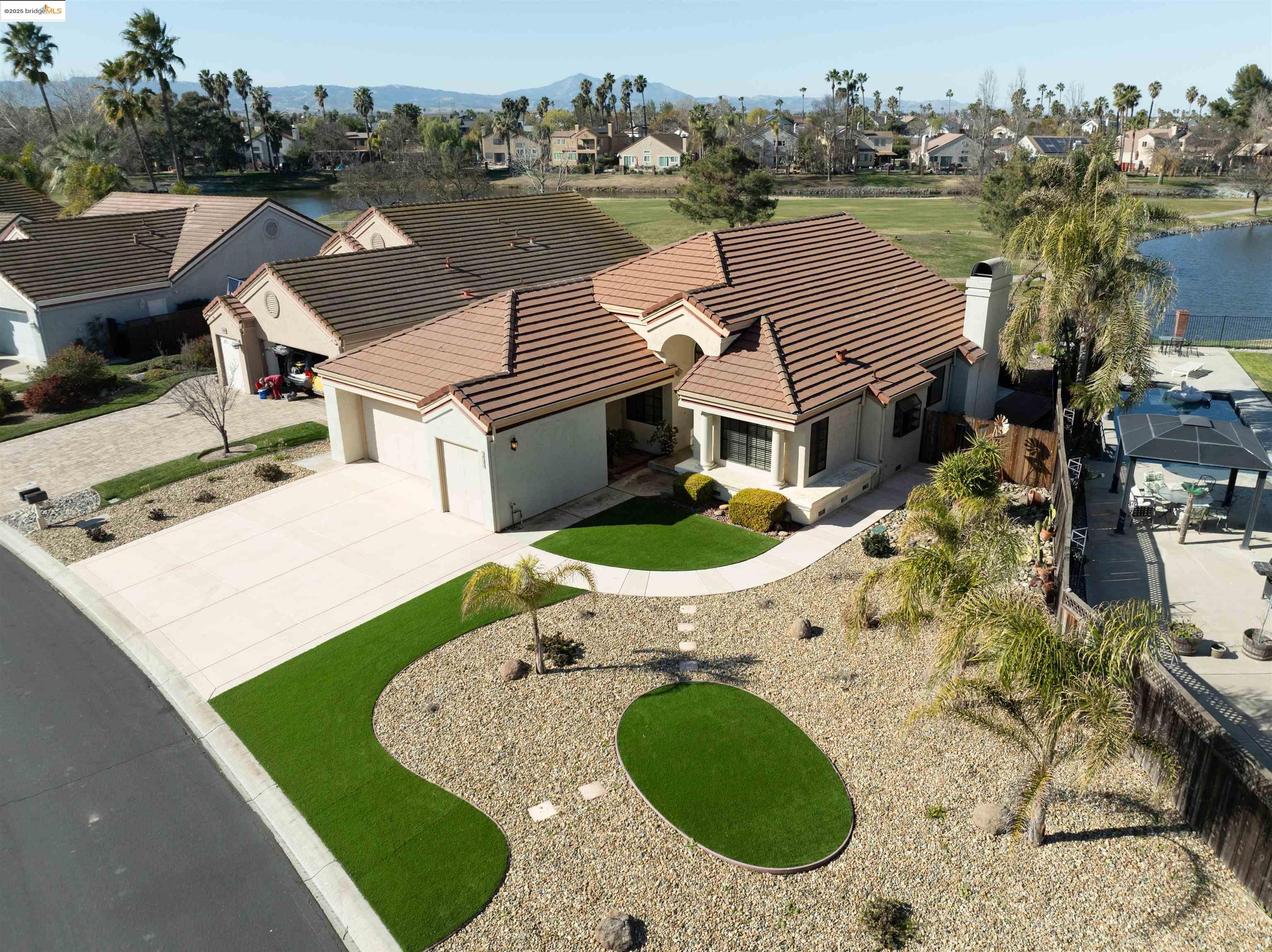 Detail Gallery Image 3 of 13 For 1200 Saint Andrews Dr, Discovery Bay,  CA 94505 - 2 Beds | 2 Baths