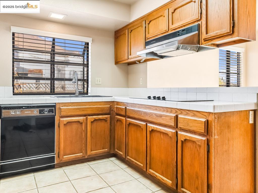 Detail Gallery Image 6 of 13 For 1200 Saint Andrews Dr, Discovery Bay,  CA 94505 - 2 Beds | 2 Baths
