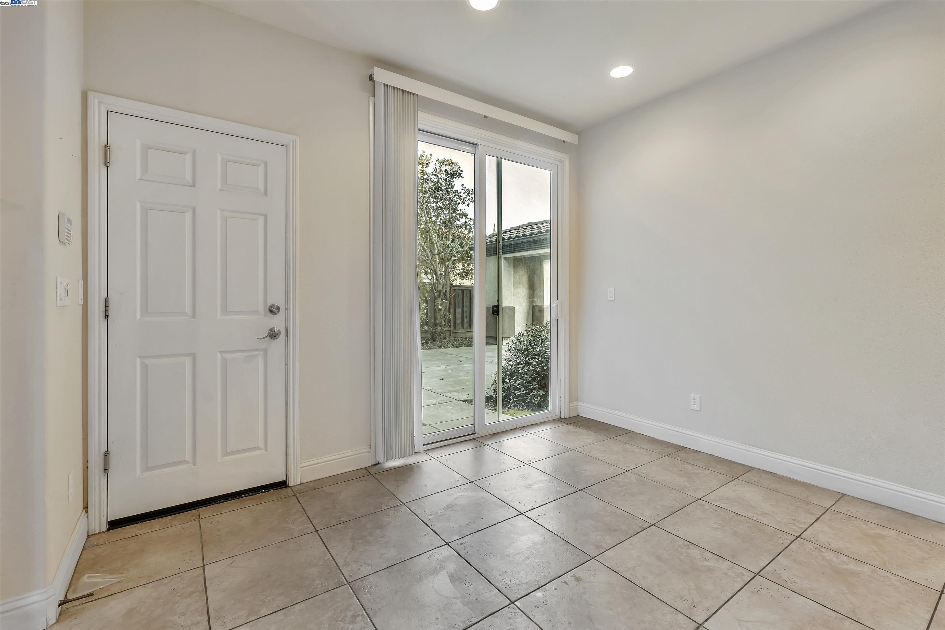Detail Gallery Image 18 of 59 For 501 Carnaby Rd, Lathrop,  CA 95330 - 4 Beds | 2/1 Baths