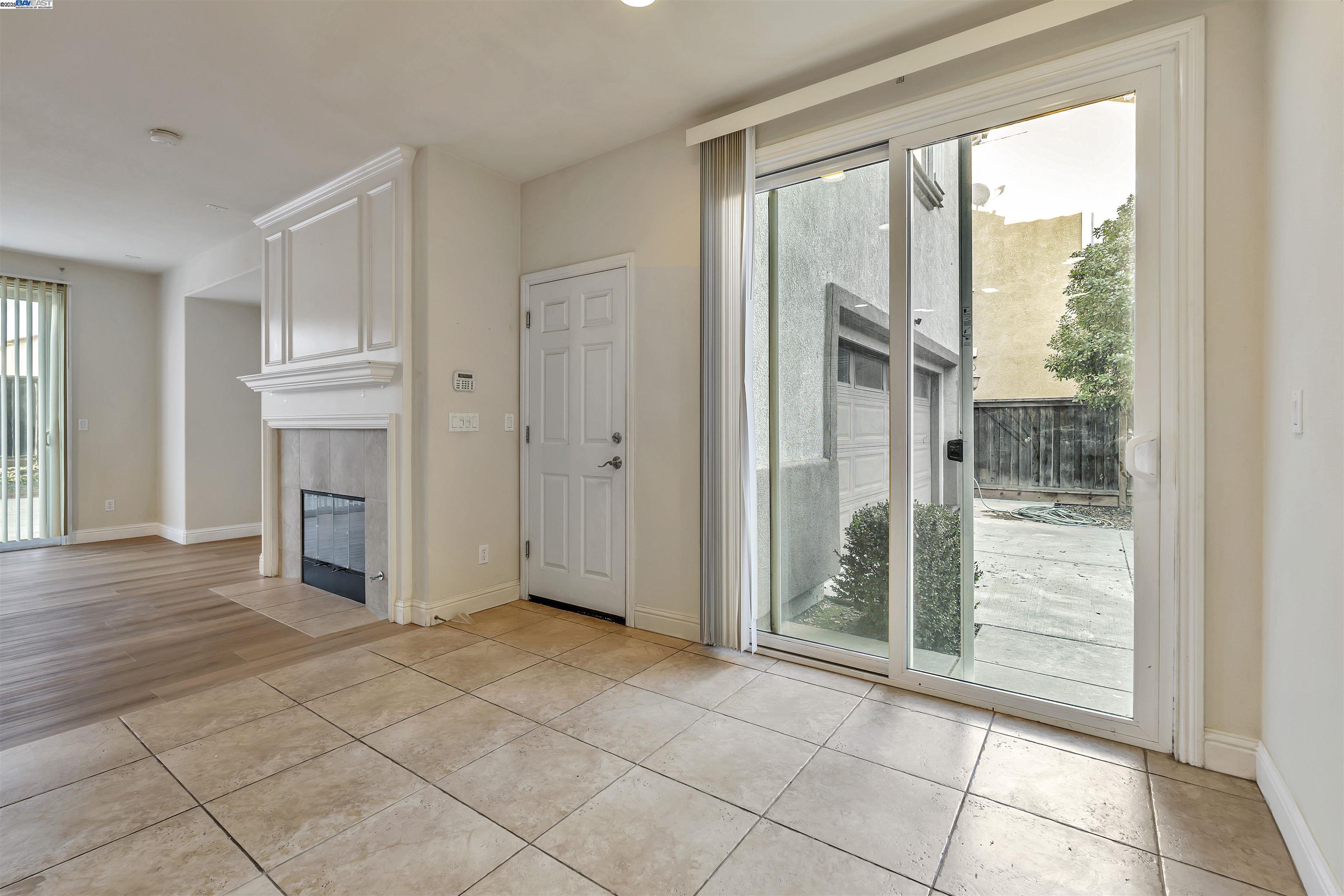 Detail Gallery Image 19 of 59 For 501 Carnaby Rd, Lathrop,  CA 95330 - 4 Beds | 2/1 Baths